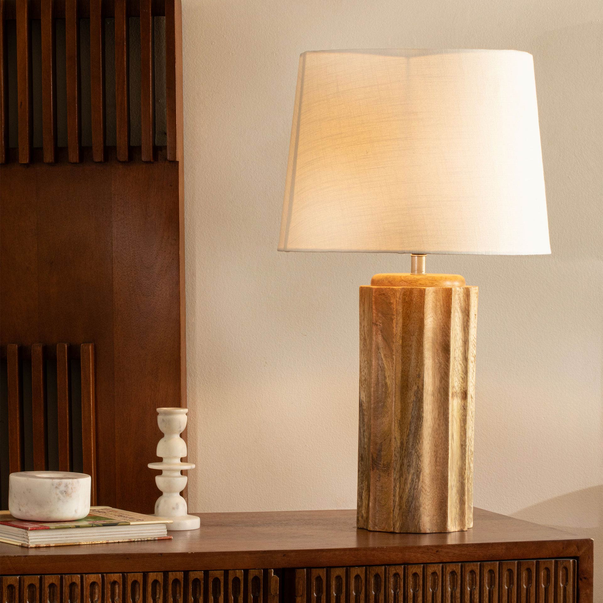 Wooden Lamp W/Shade 1037TLN