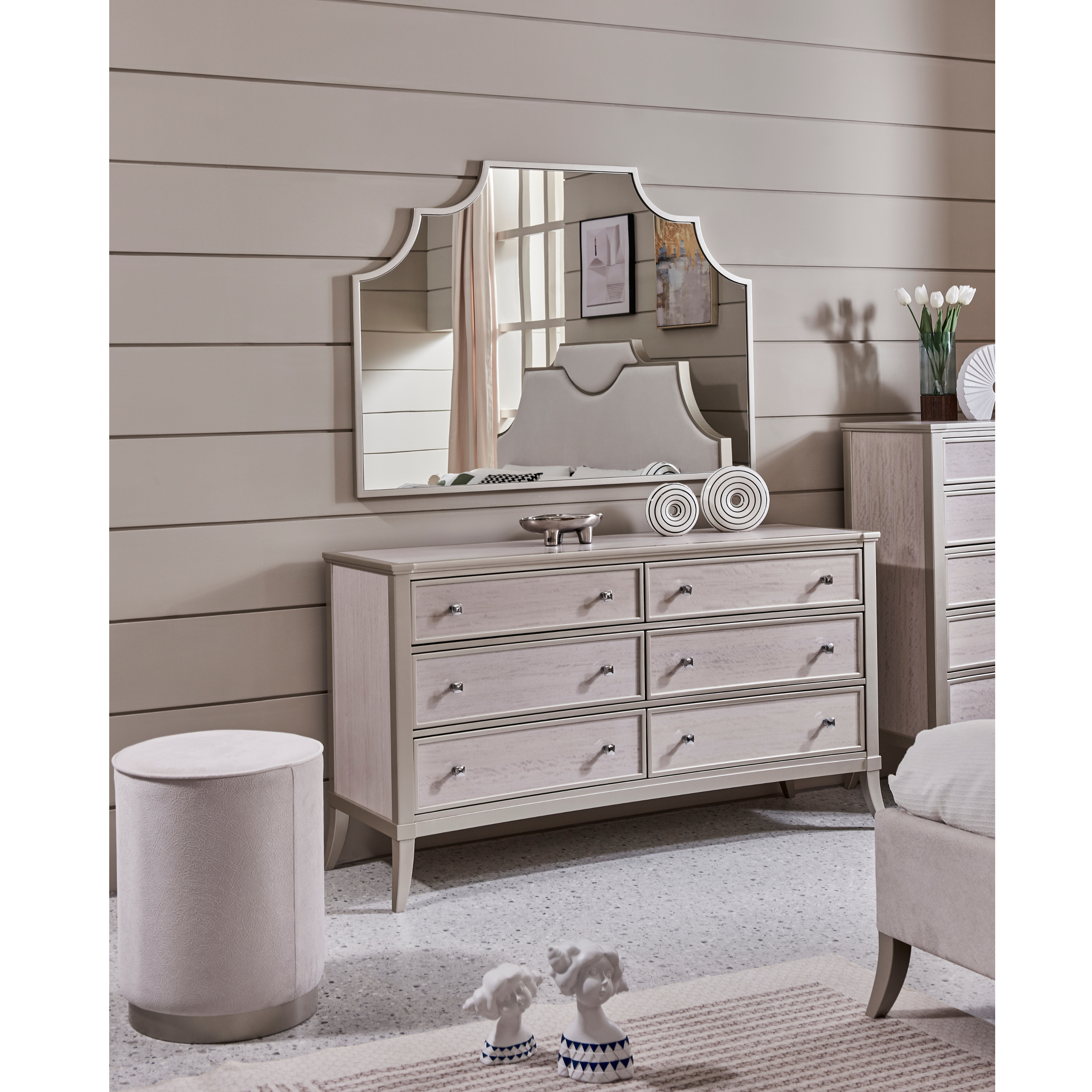 Alice Lush King bedroom set