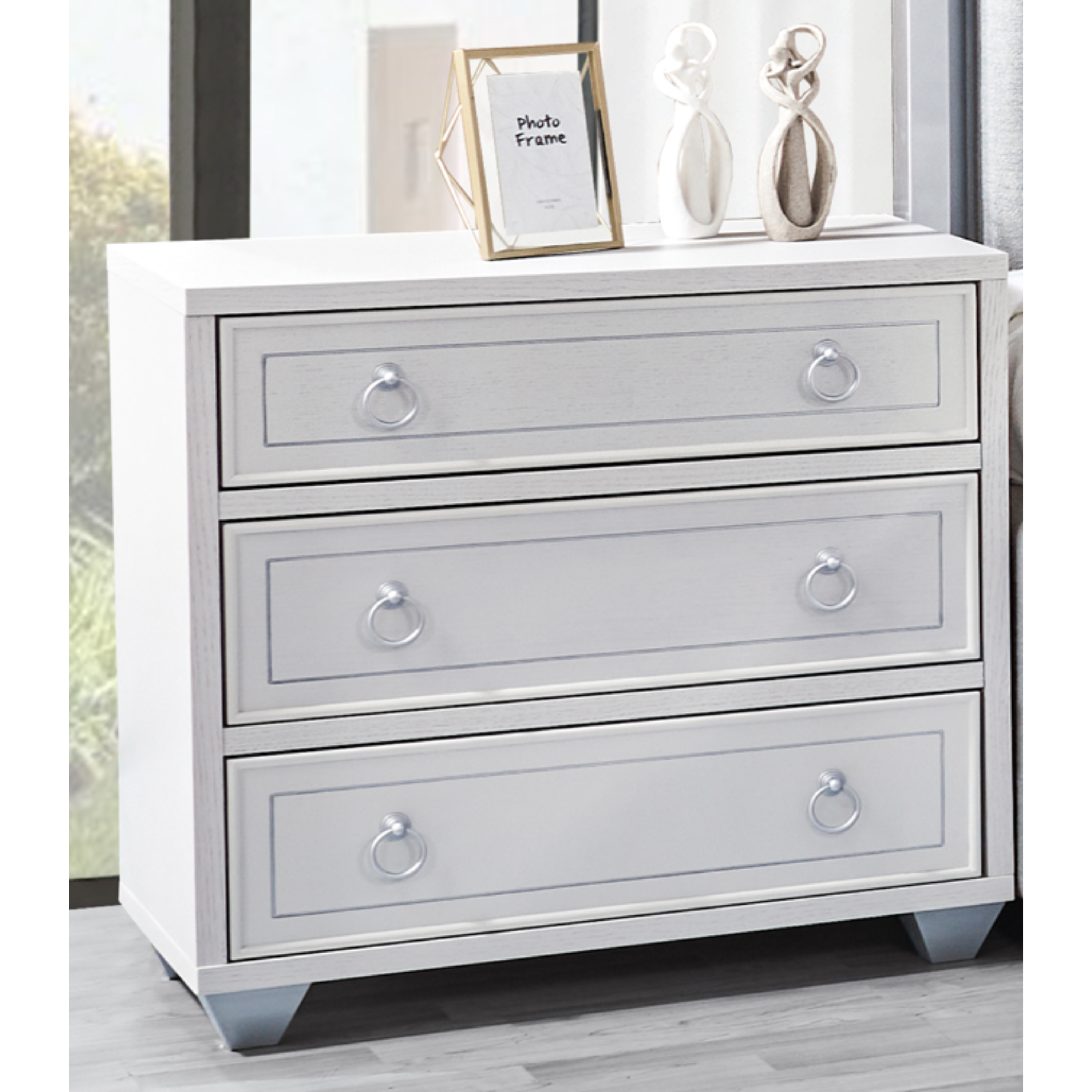 Off-White Feather Bedroom Set With 2 Free Lamp Gift