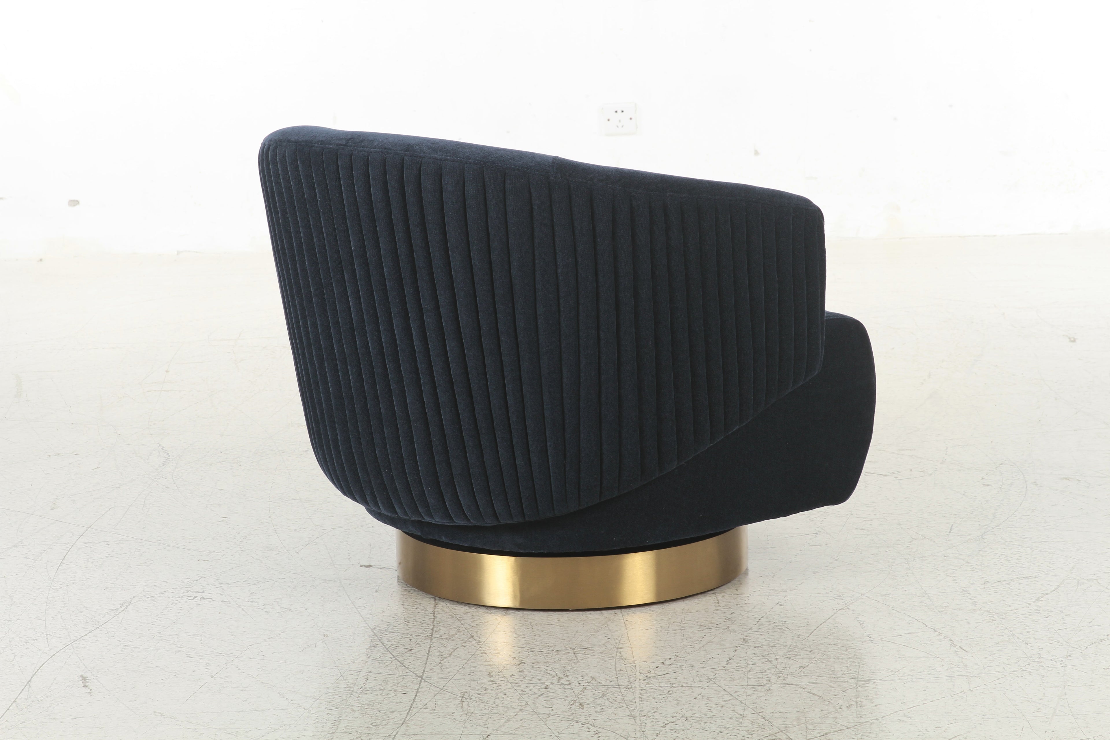 Admiral Swivel Chair