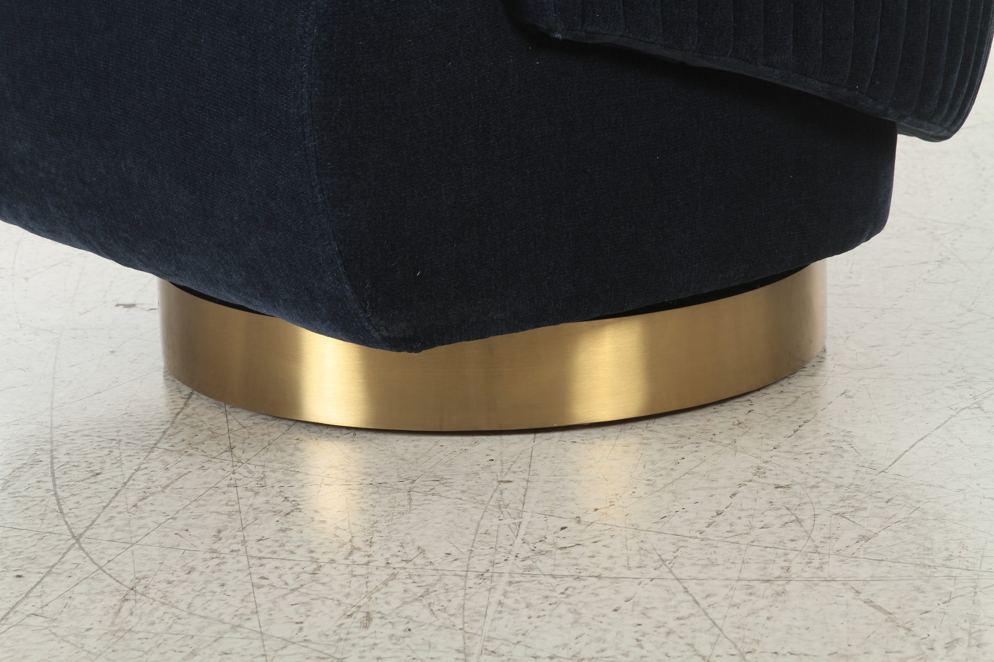 Admiral Swivel Chair