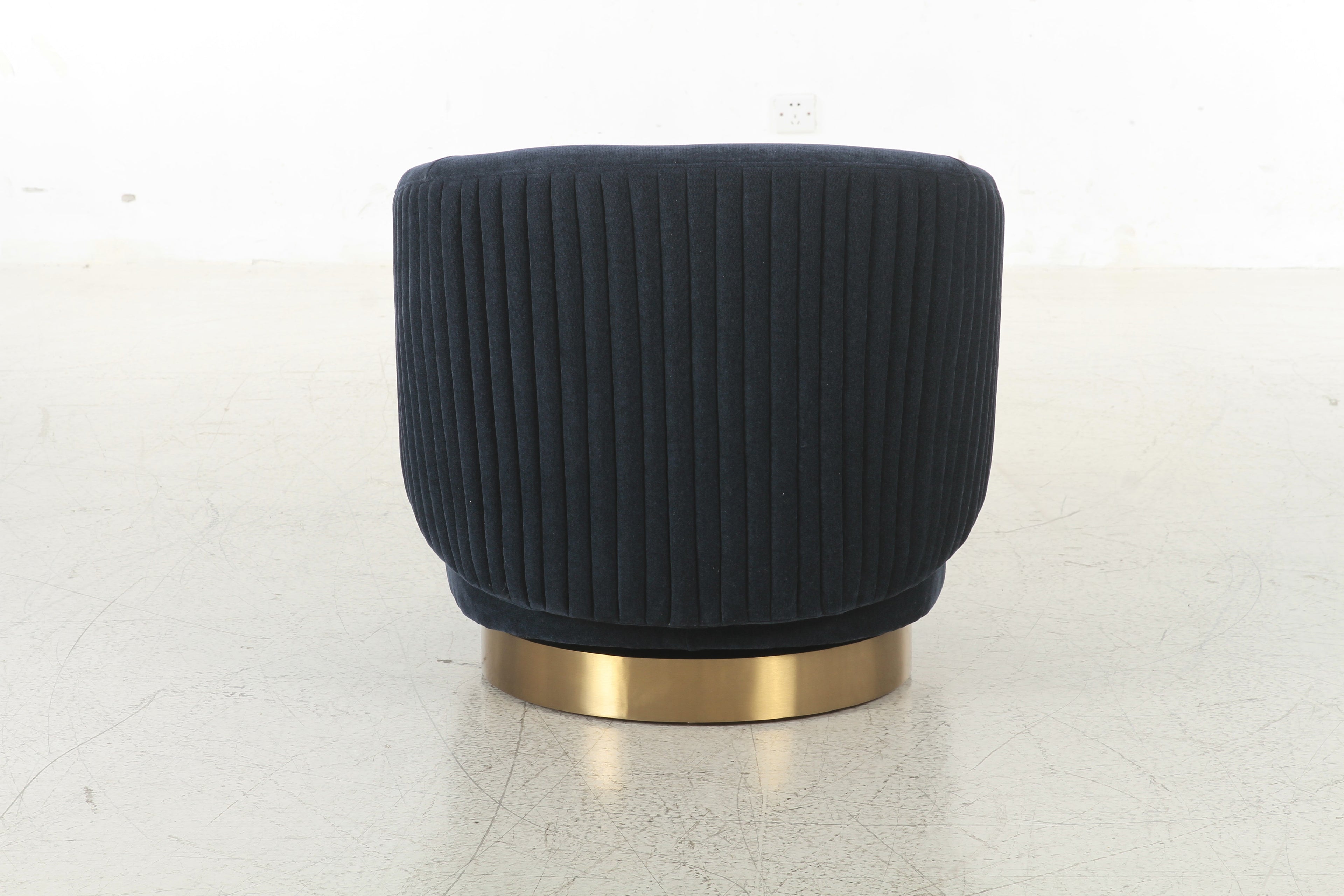 Admiral Swivel Chair