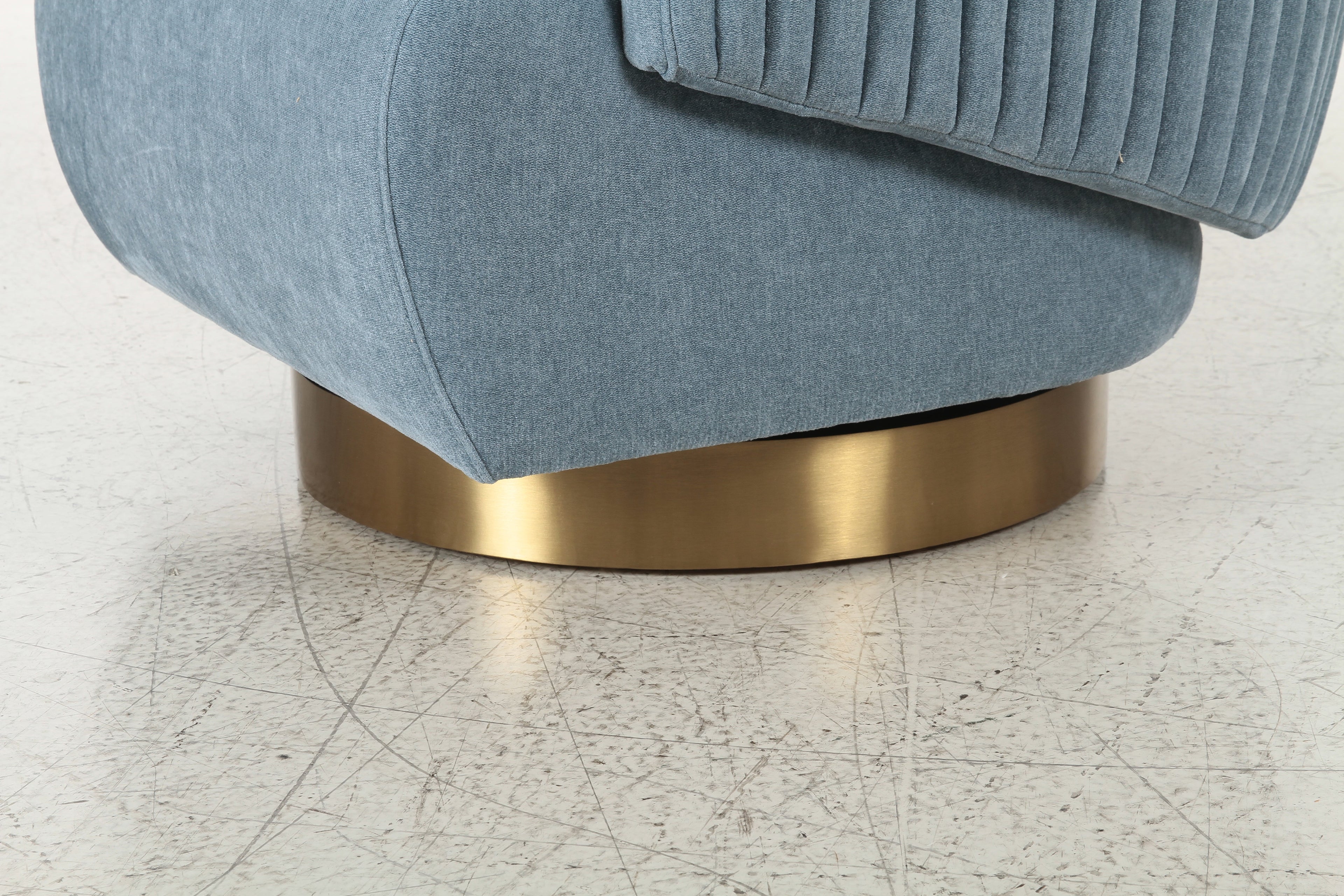 Admiral Swivel Chair