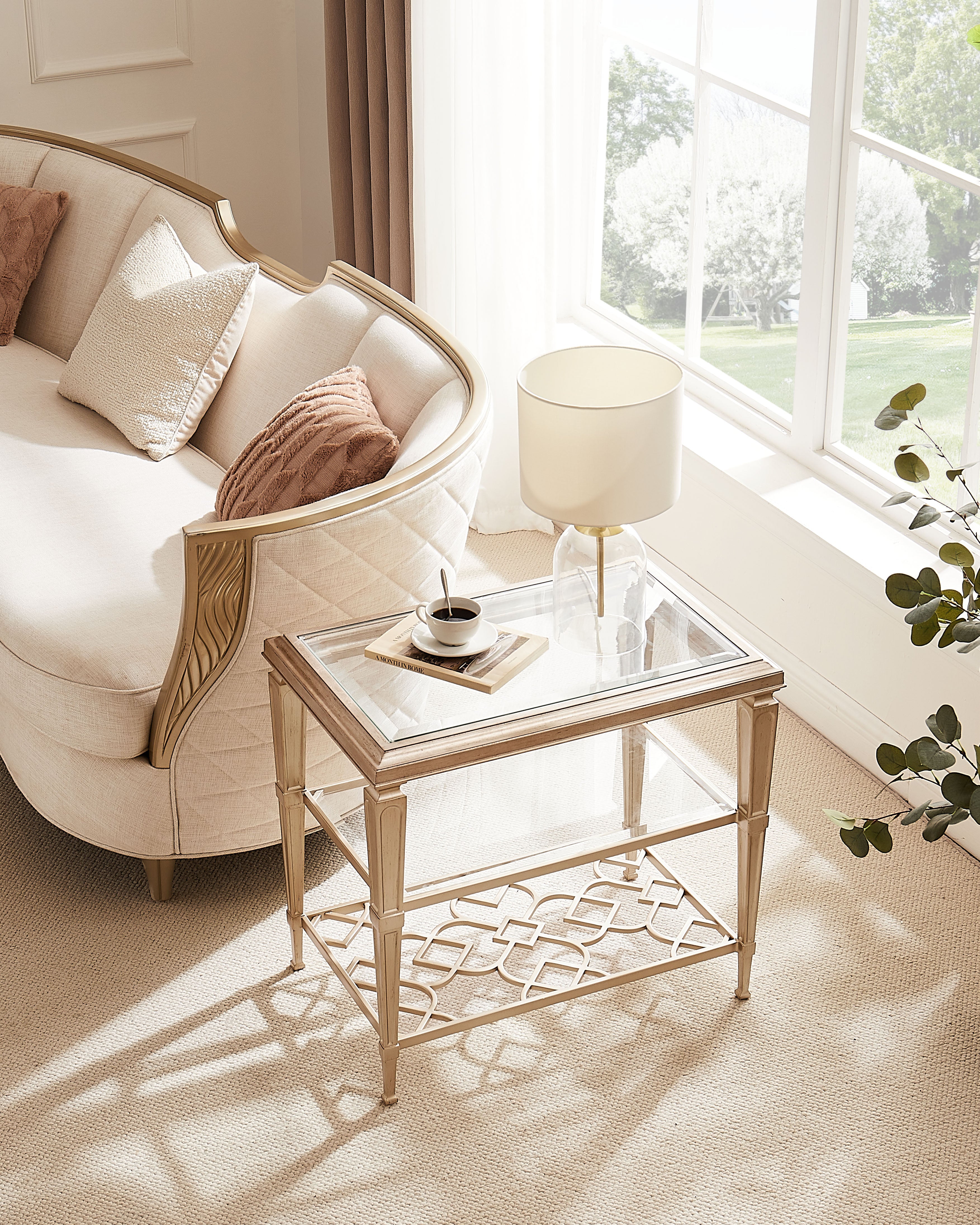 Dar Side Gold table