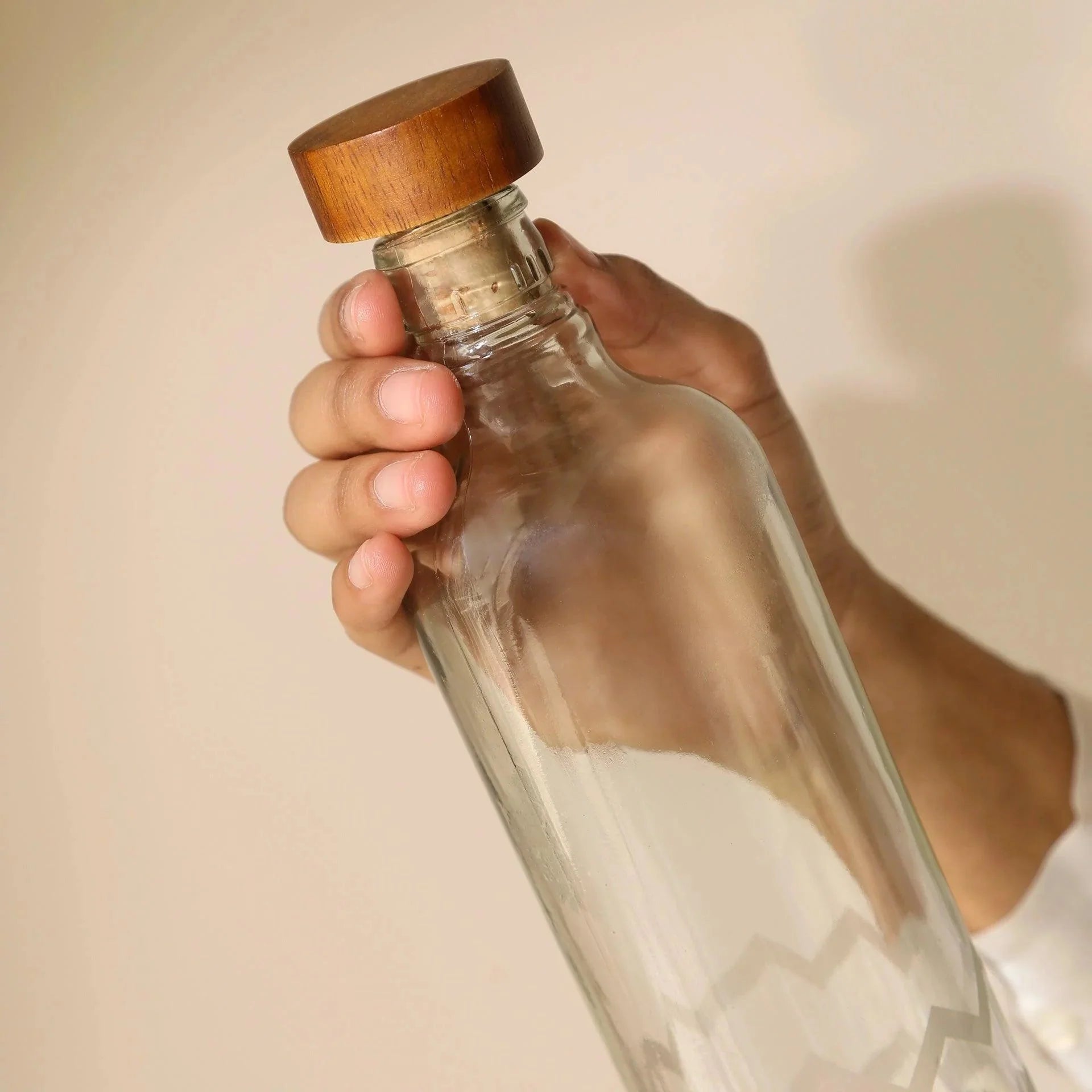 Frosted Chevron Glass Bottle W/Brown Wood Stopper