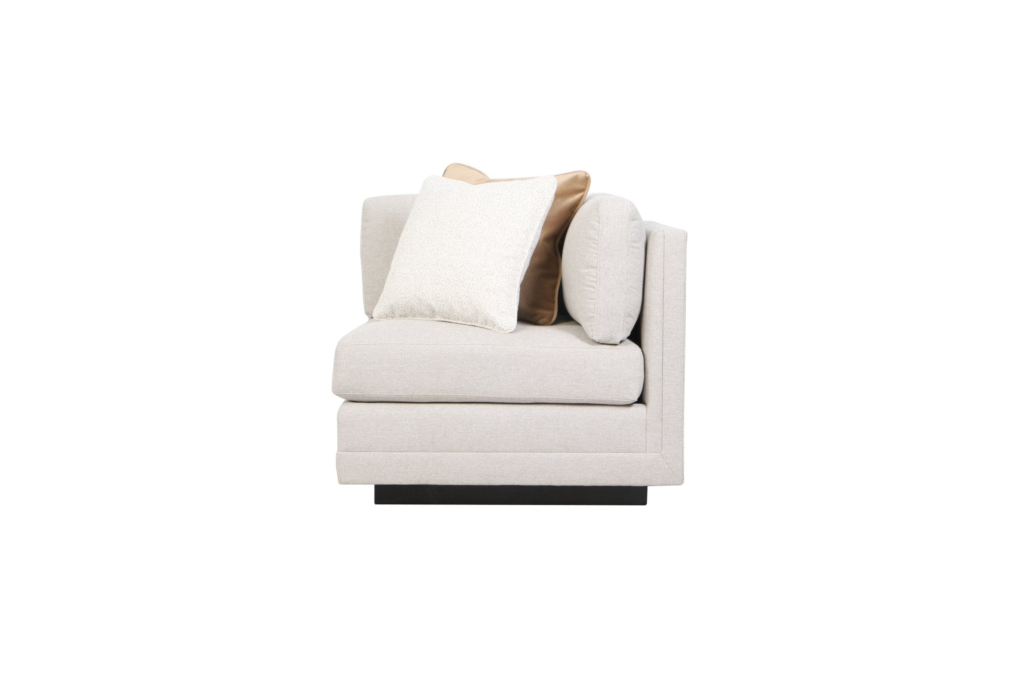 Layal Chic Gold Corner