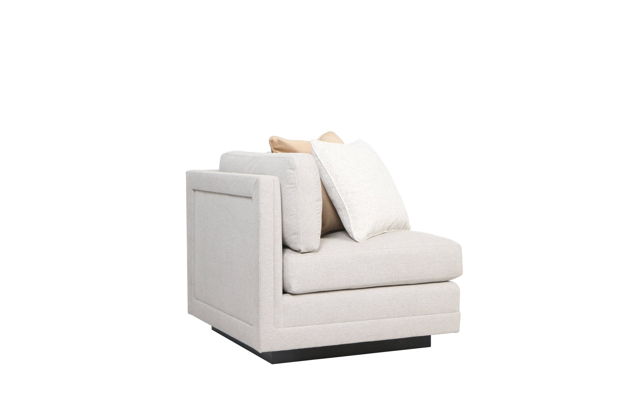 Layal Chic Gold Corner