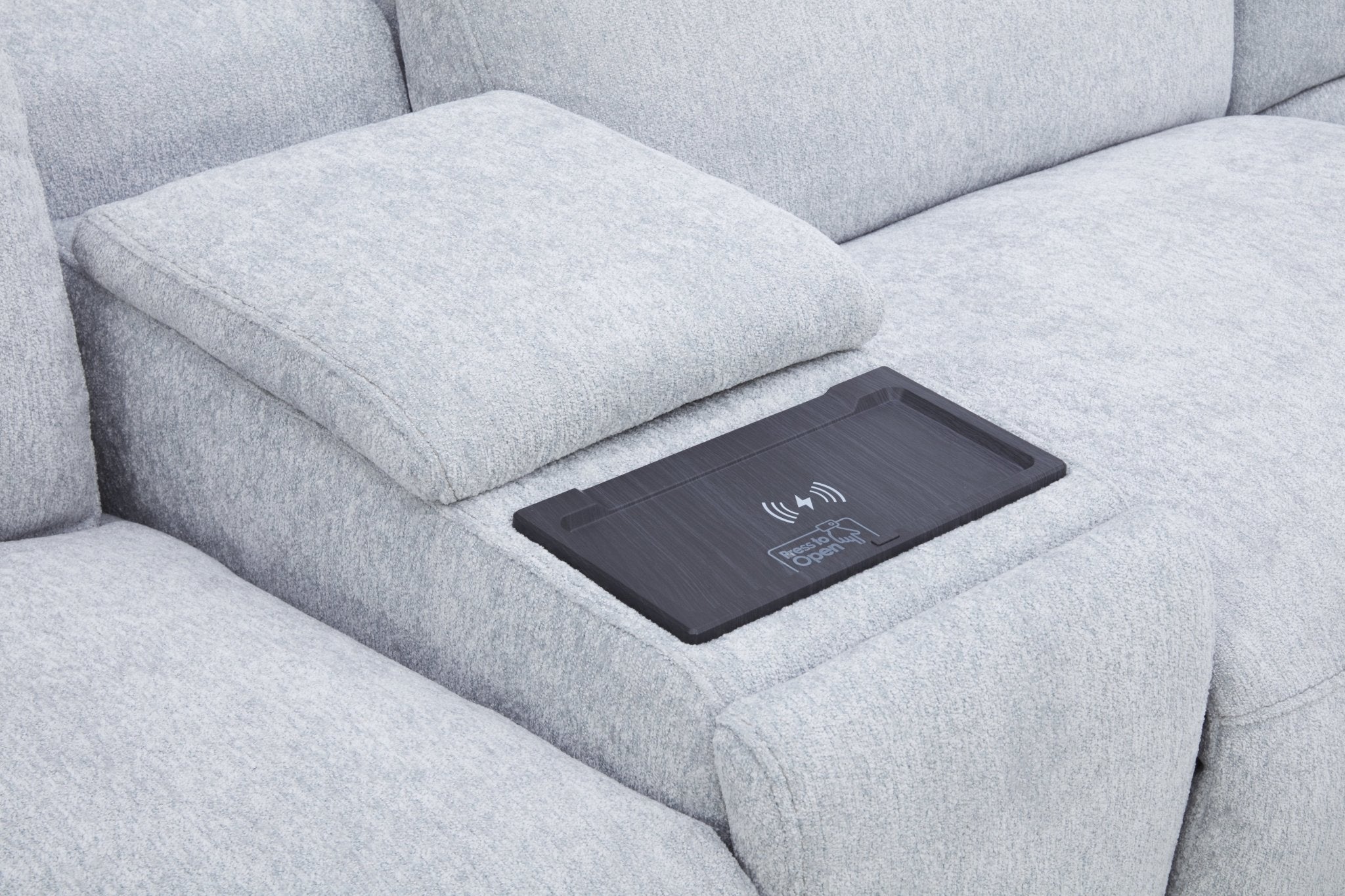 Seequence Motion Sectional With Free Rug
