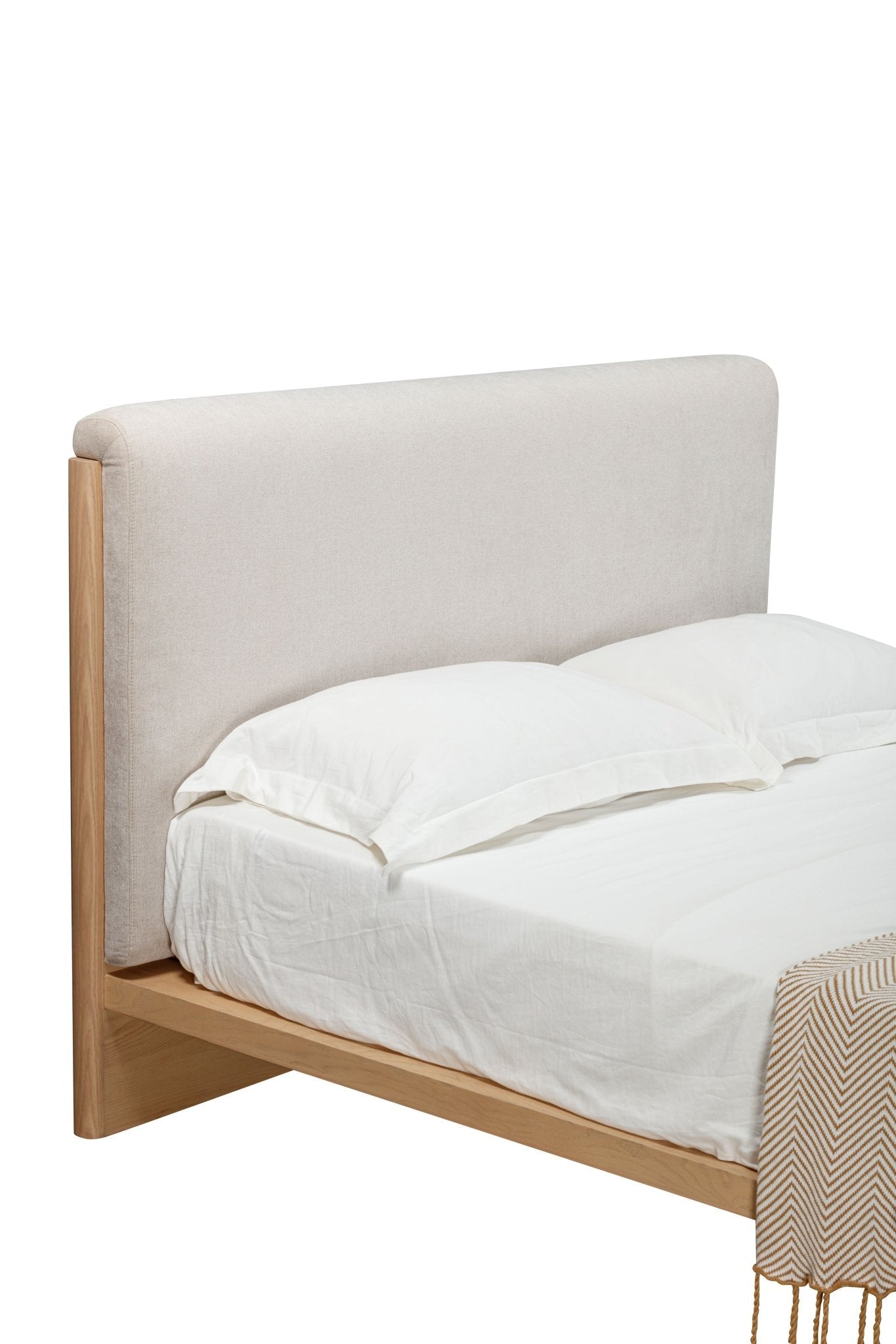 Travoli bed frame - King size Solid American ash, texstyle dine 002 cream fabric