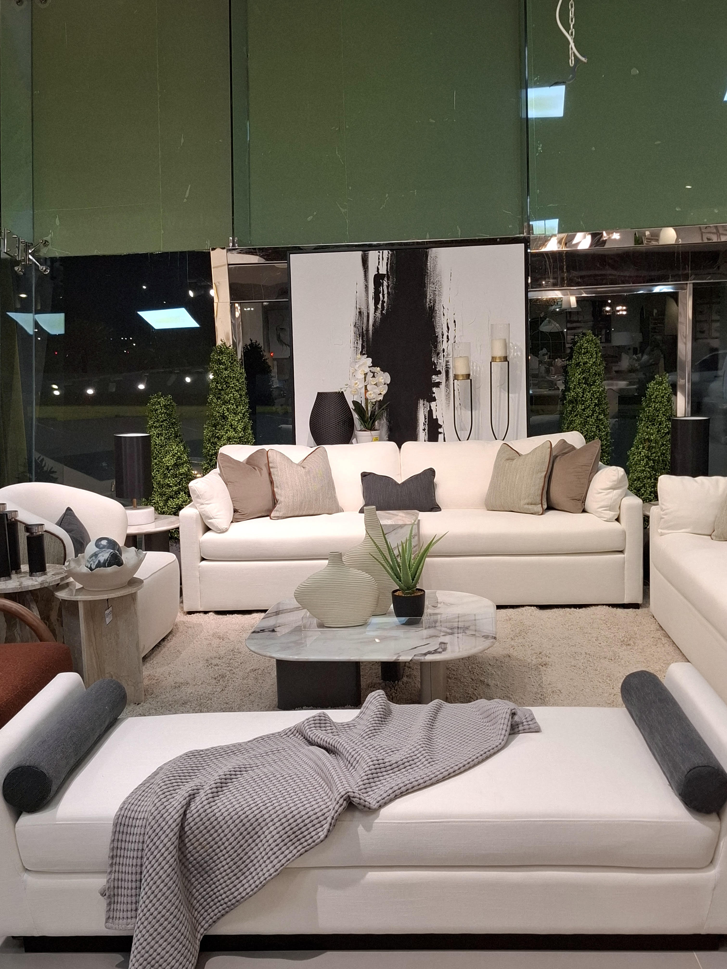 Yashki Living room Set