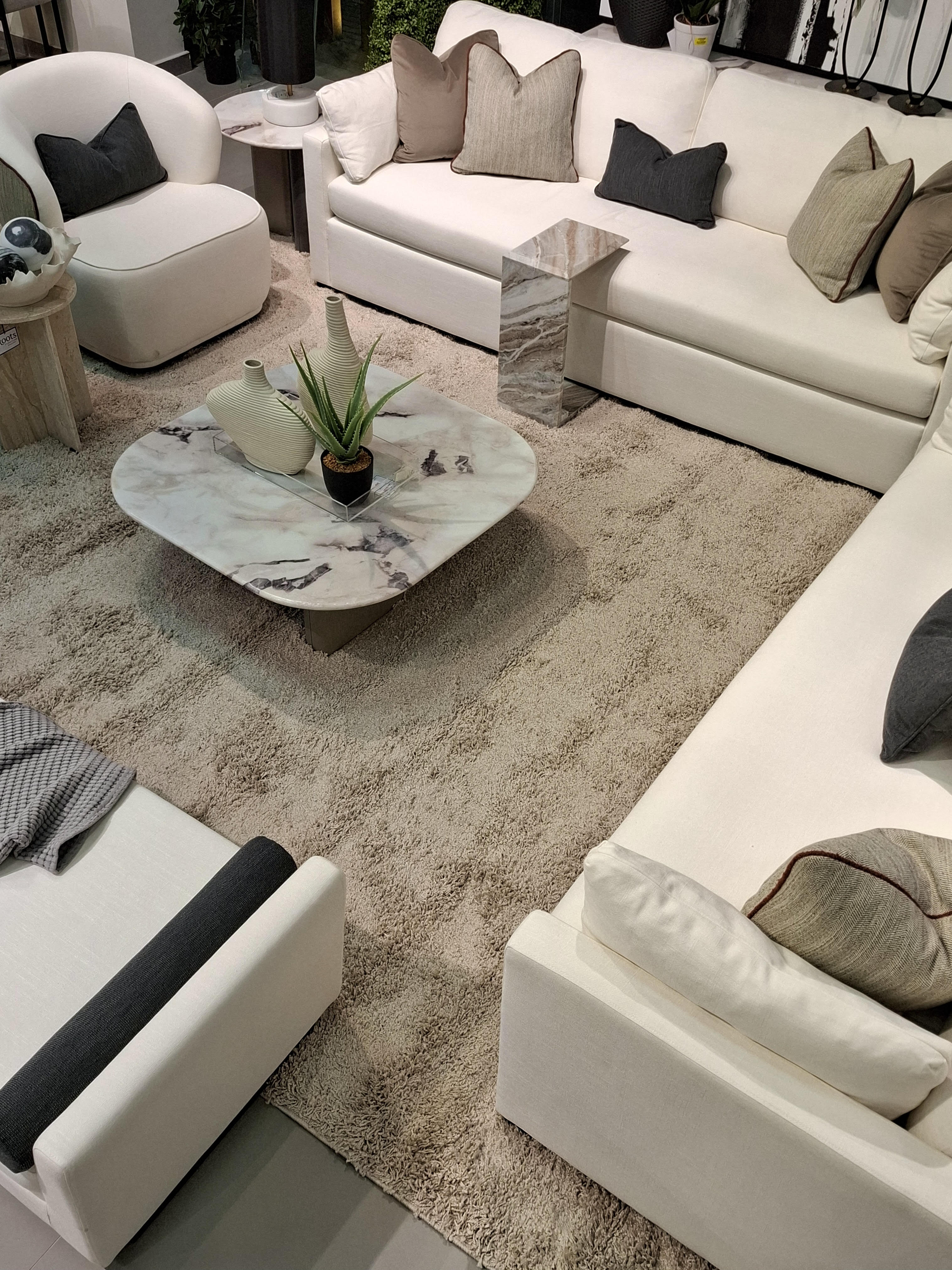 Yashki Living room Set