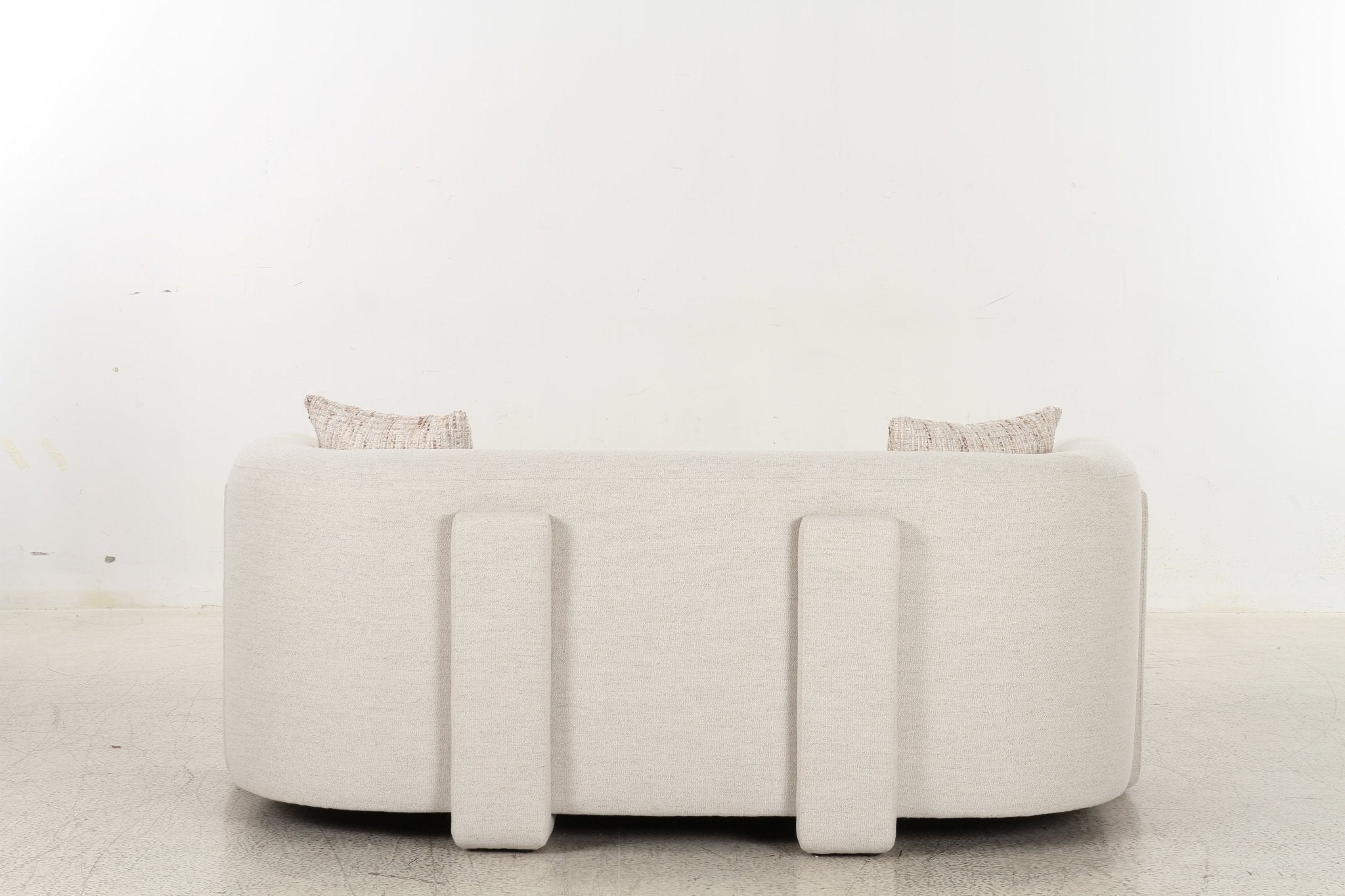 Vienna White Loveseat