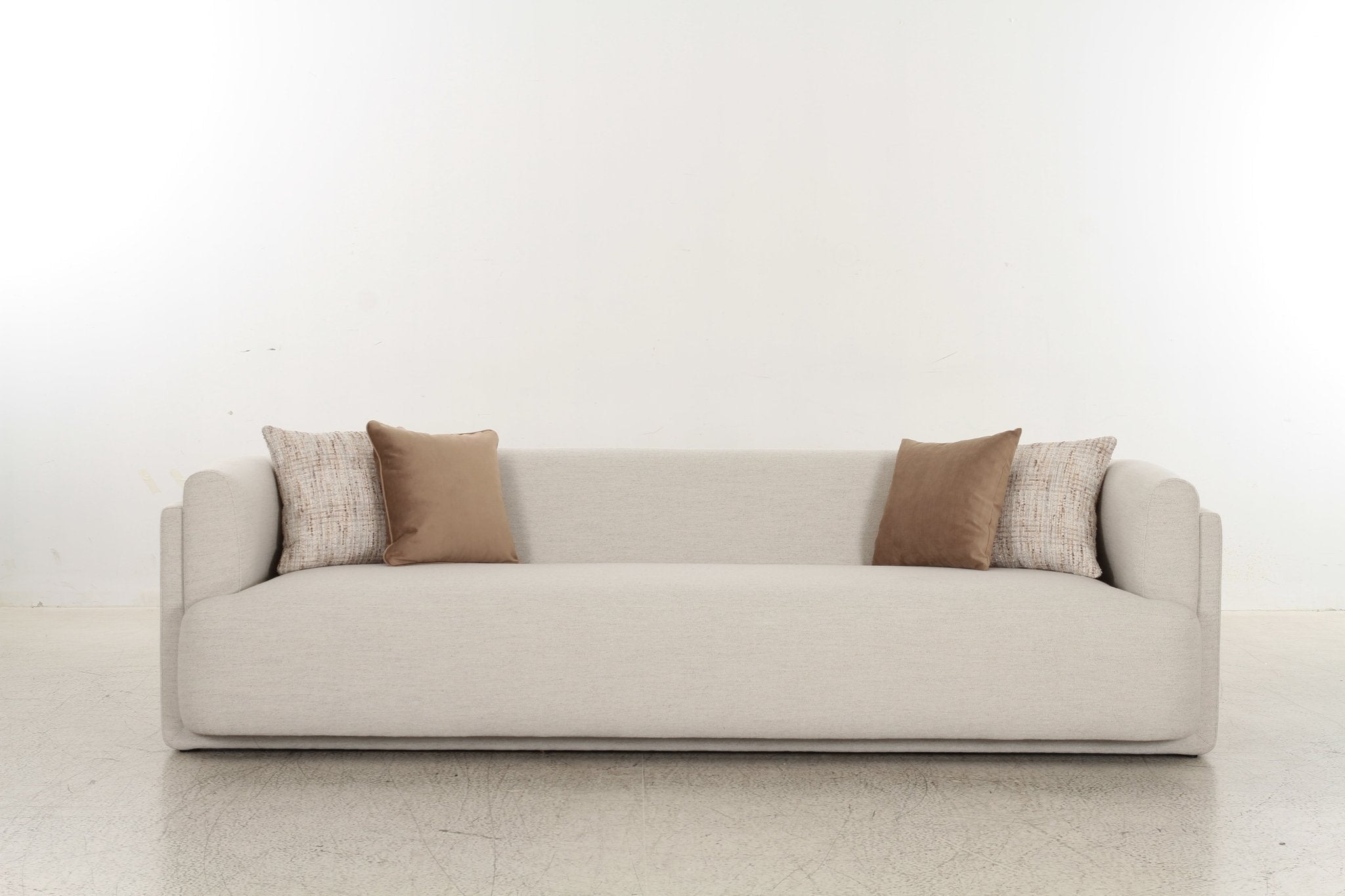 Vienna White Sofa set with Free Rug