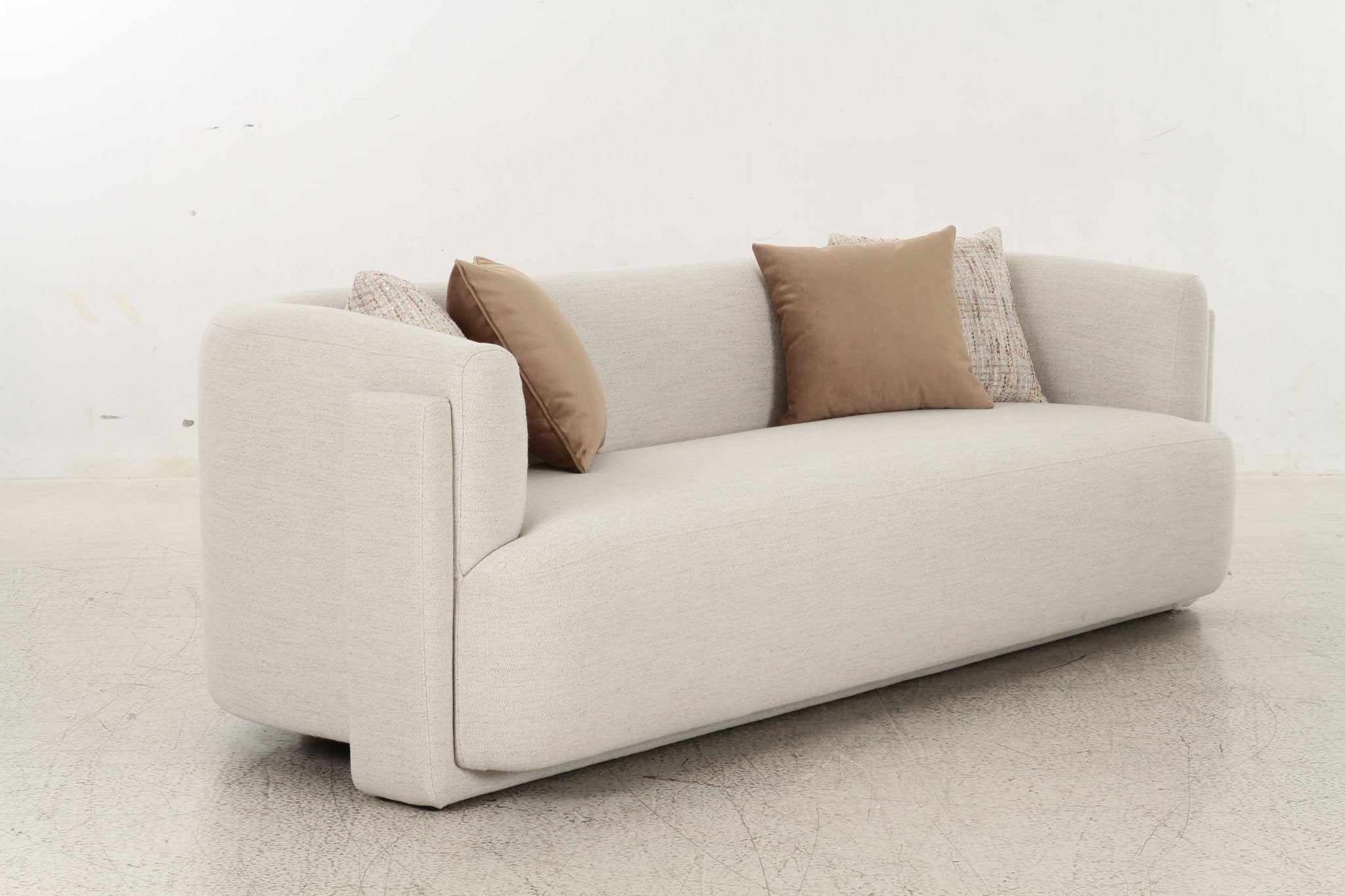 Vienna White Sofa set with Free Rug