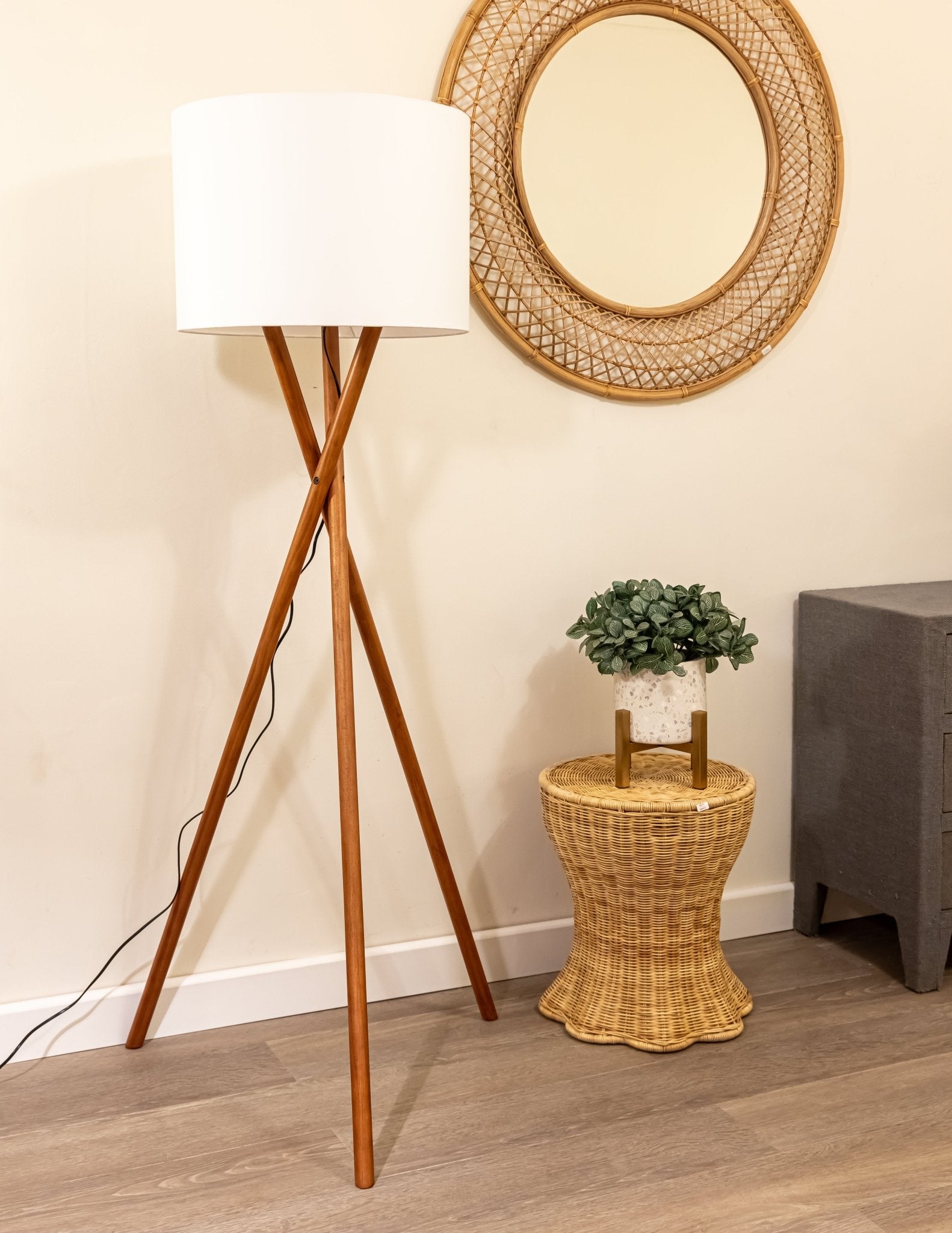 WOODEN TRIPOD FLOOR LAMPS