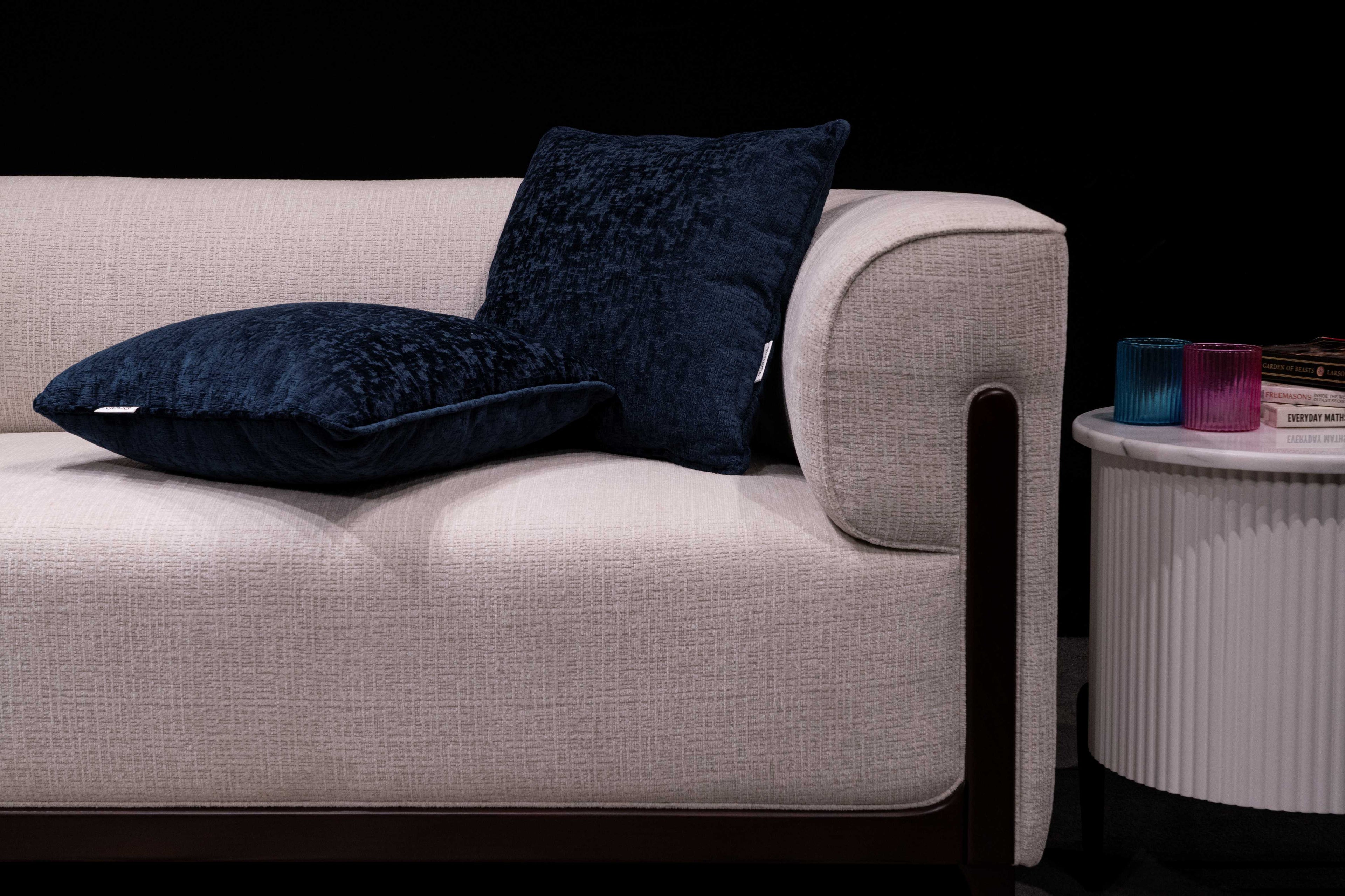 MIDNI Cushion