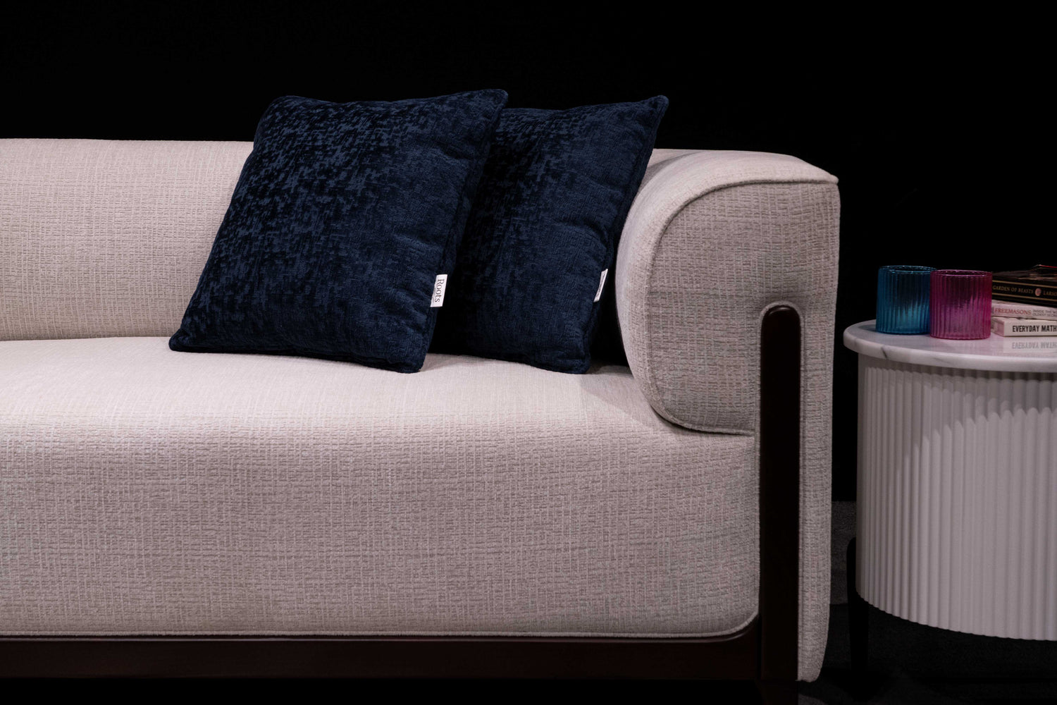 MIDNI Cushion