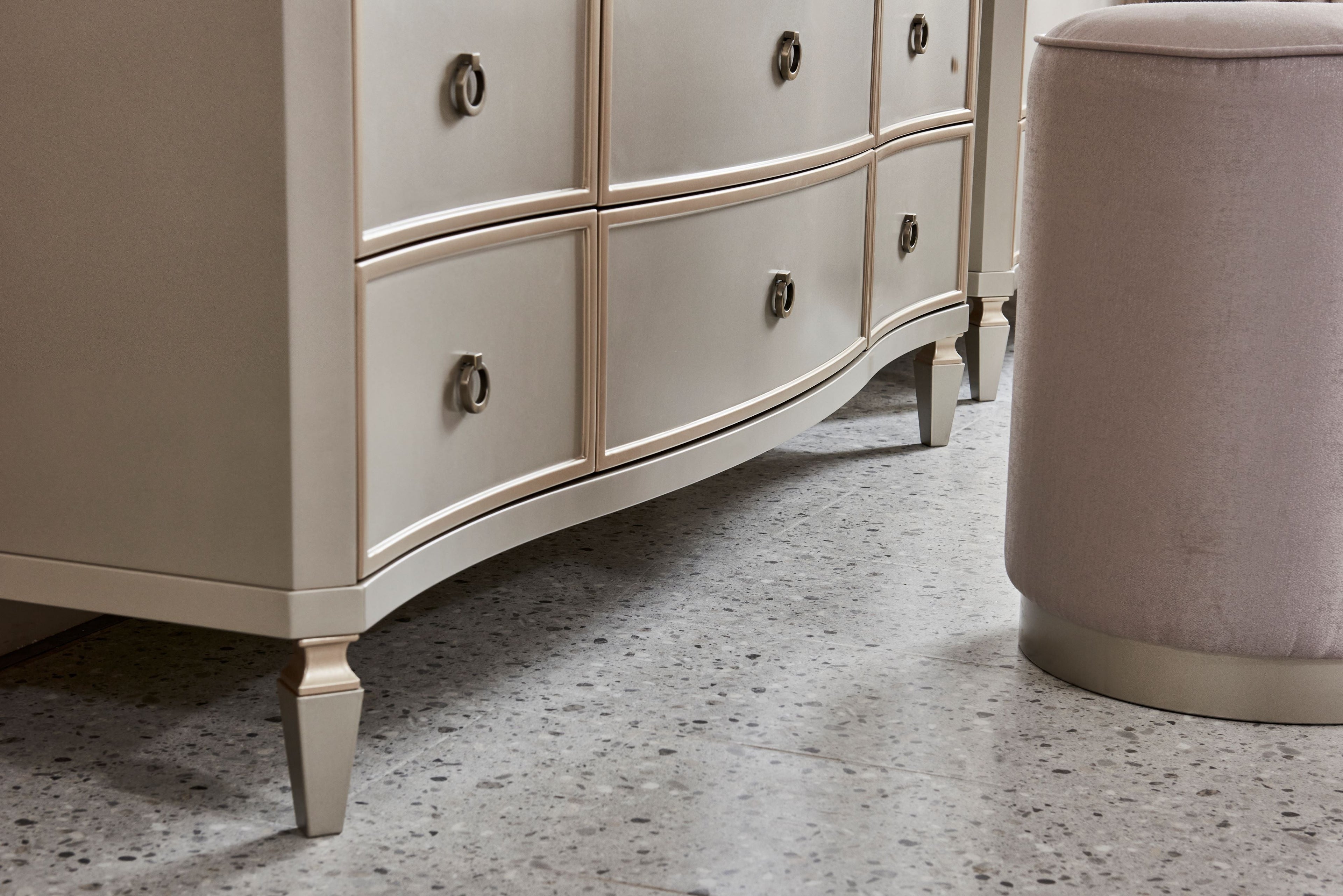 Alice Dresser Table