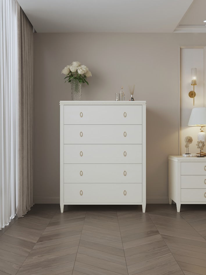Victoria Manor Chest