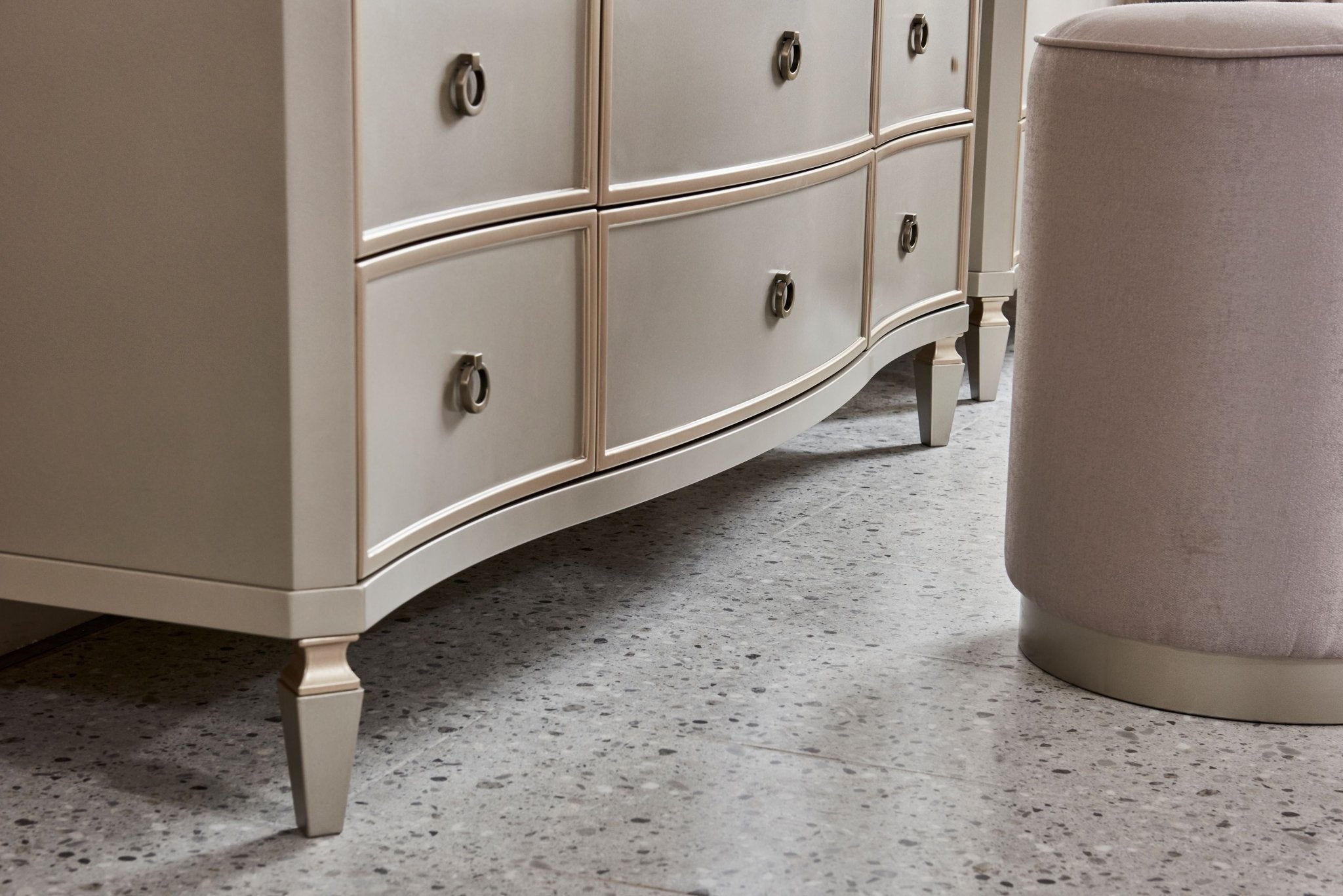 Alice Dresser Table