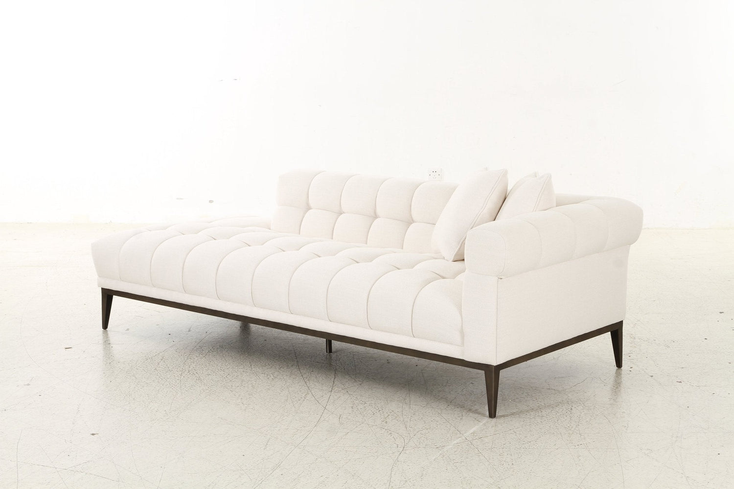 Avalon White &amp; Black Left Lounger