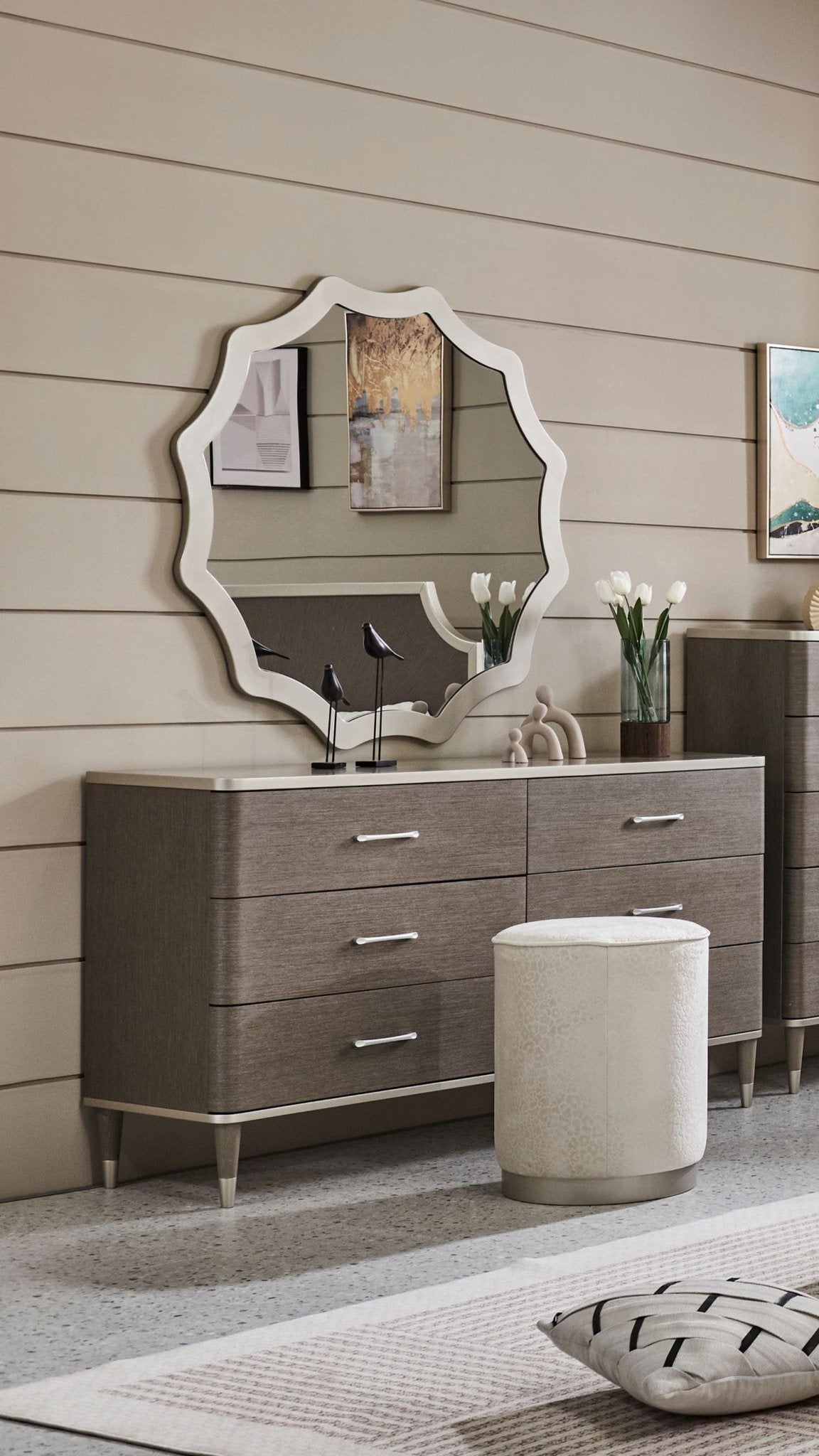 BERLIN DRESSER
