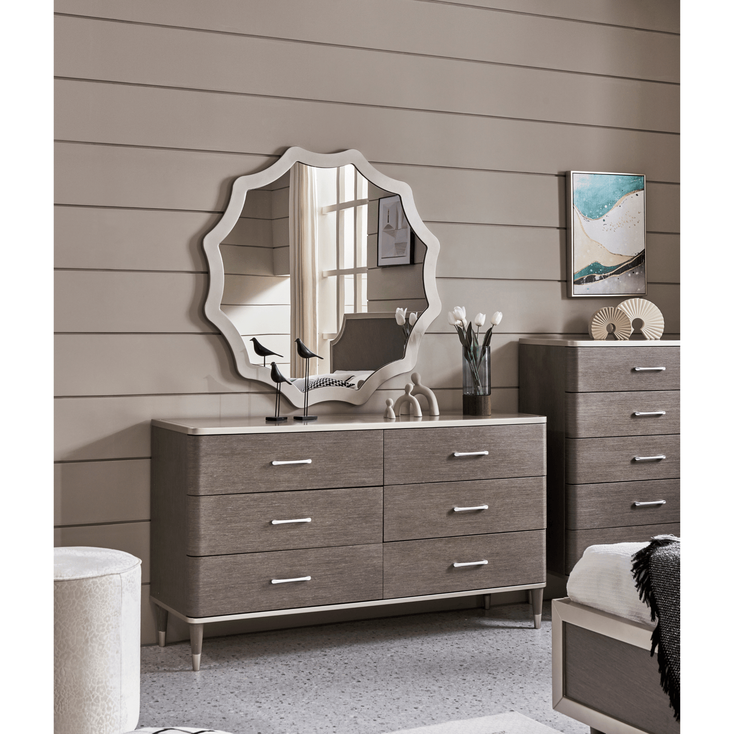 BERLIN DRESSER