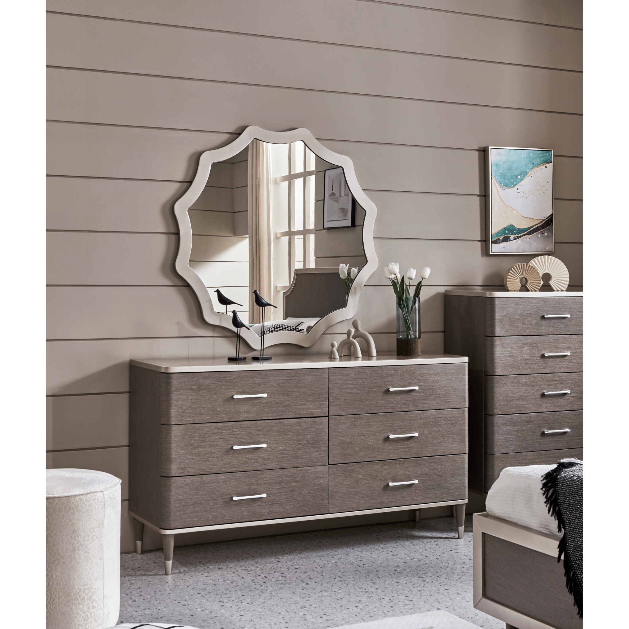 BERLIN DRESSER
