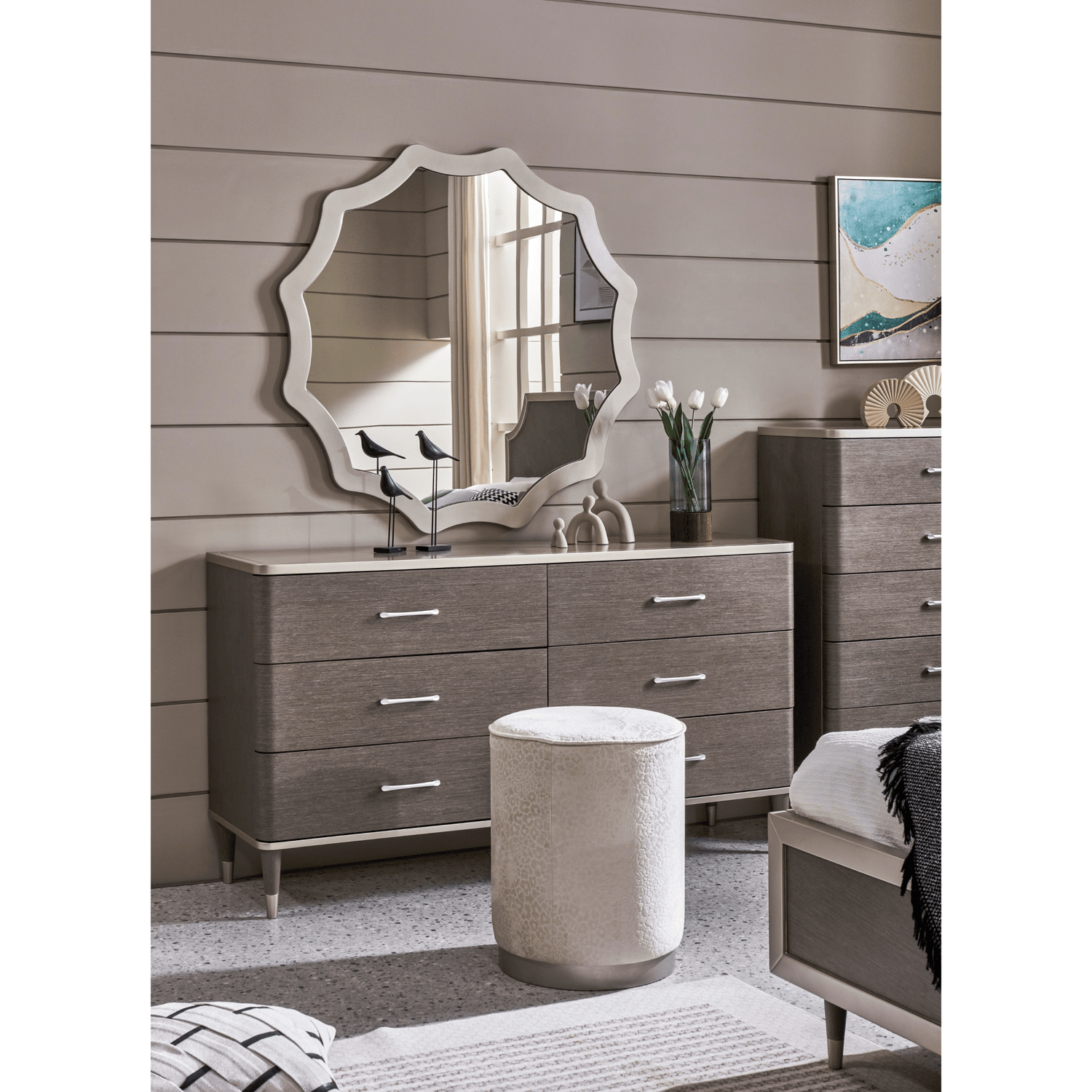 BERLIN DRESSER