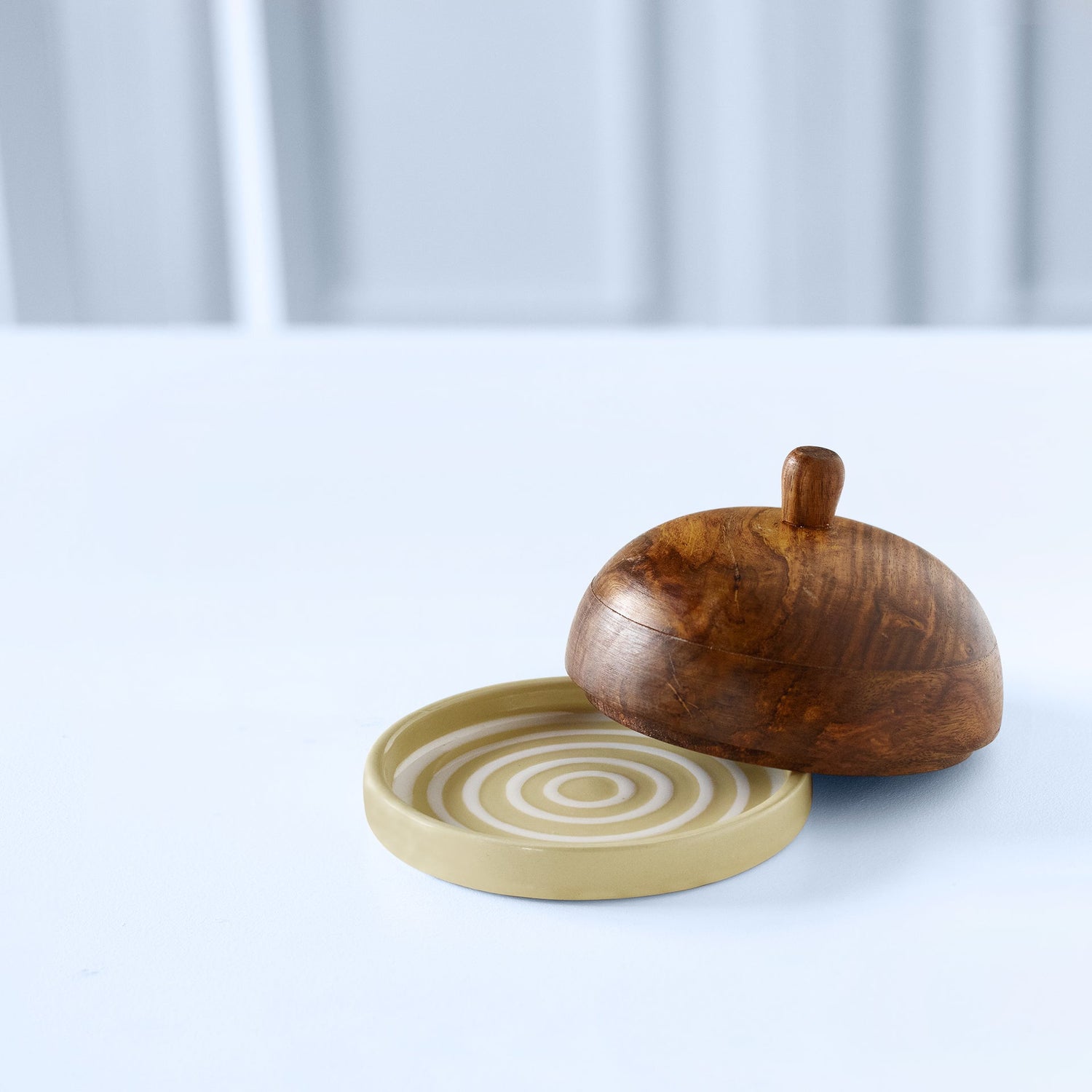 Ceramic Butter Dish Stripes W/Wdn Lid Lemon