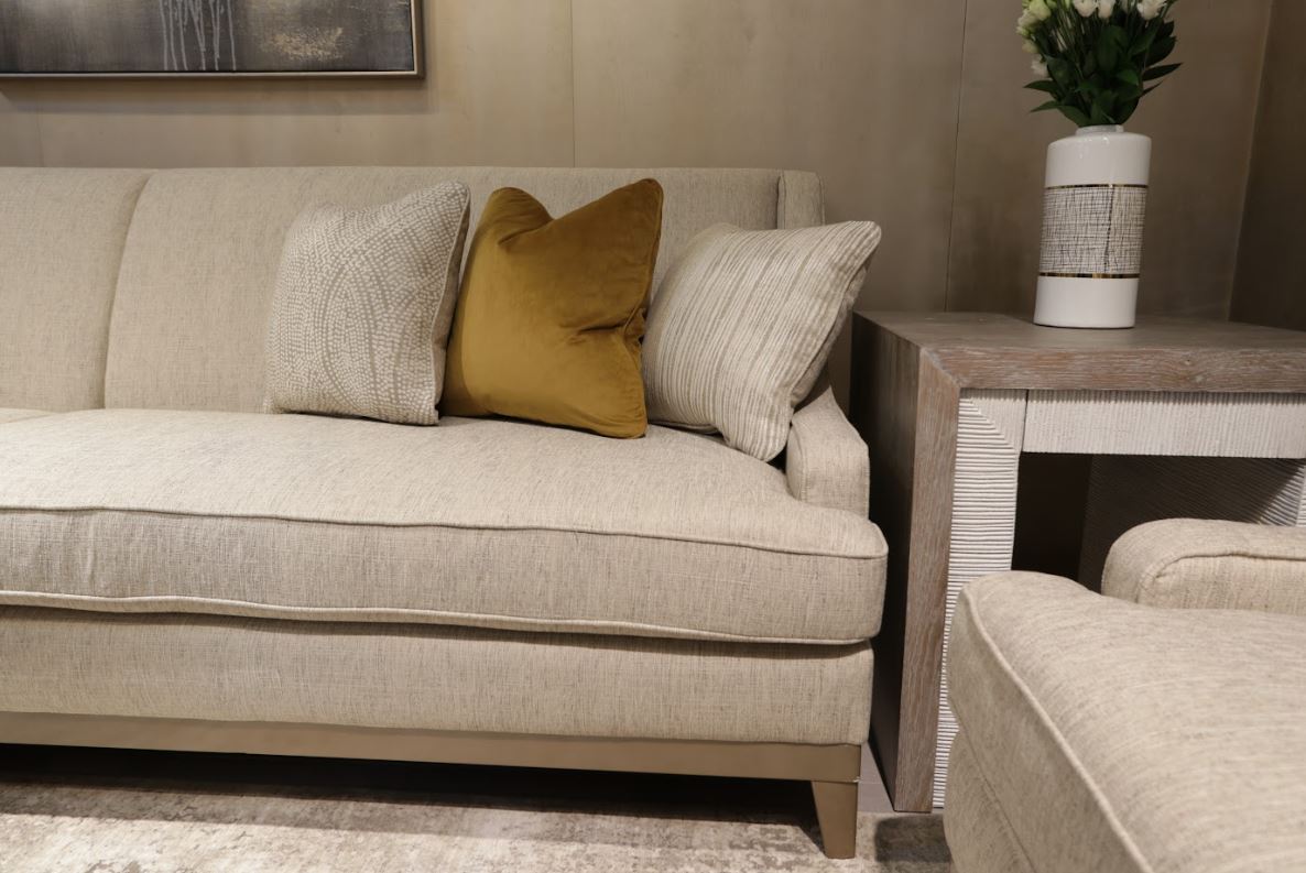Classy By Noha Albabtain loveseat