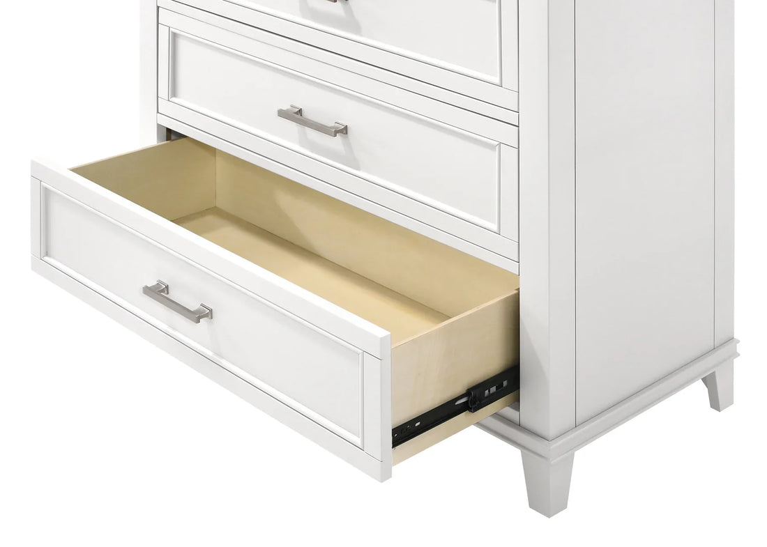 Amberwood Retreat Chest