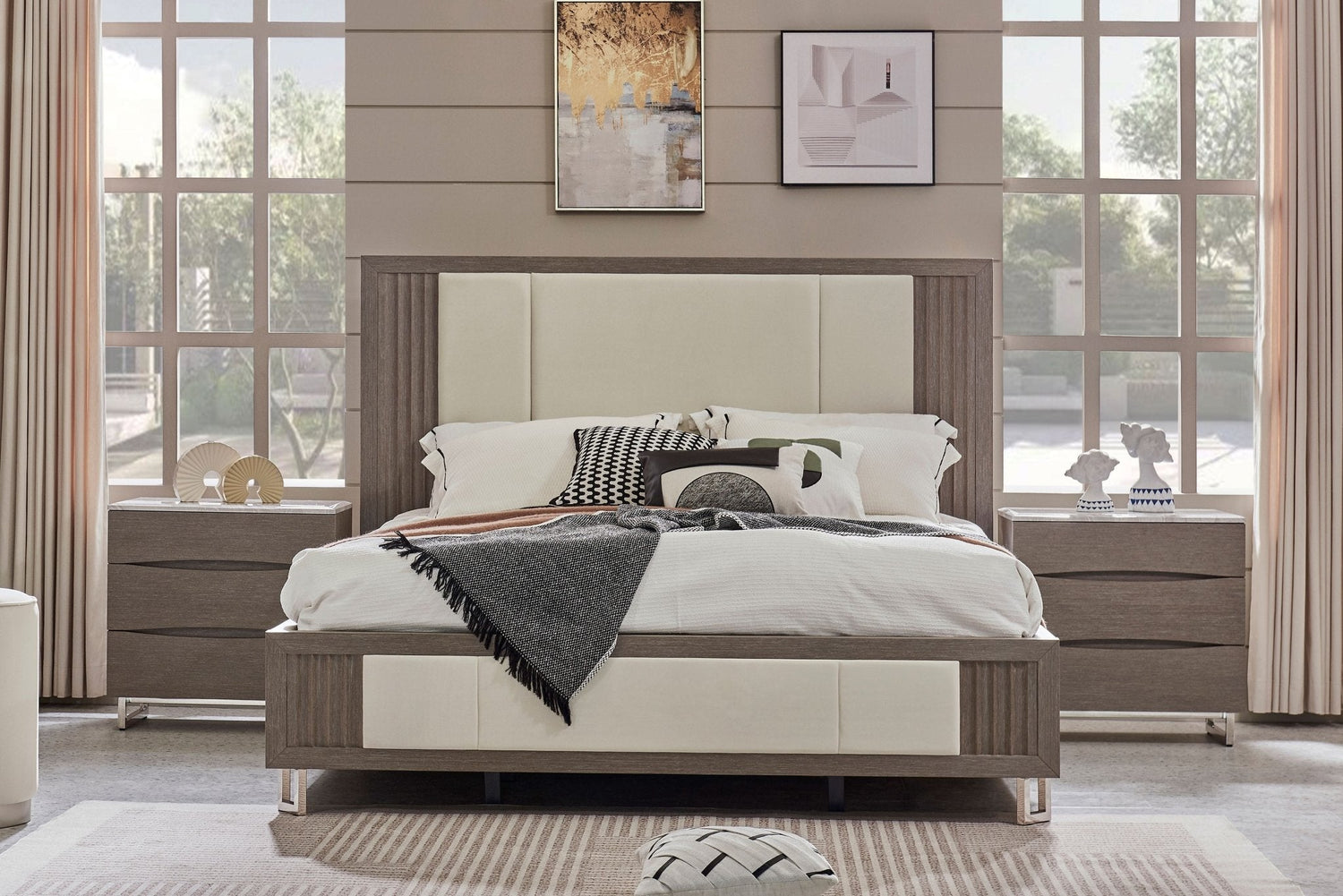 EBONY QUEEN BED