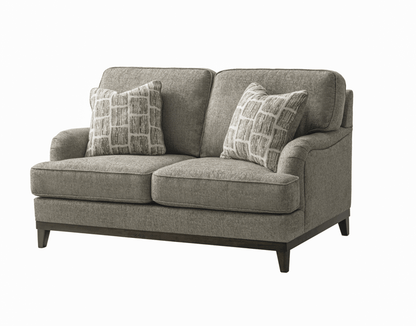 أريكة إيلاريونا لوفسيت