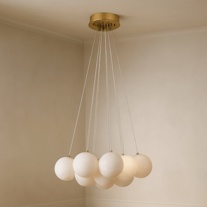 Loly, Chandelier