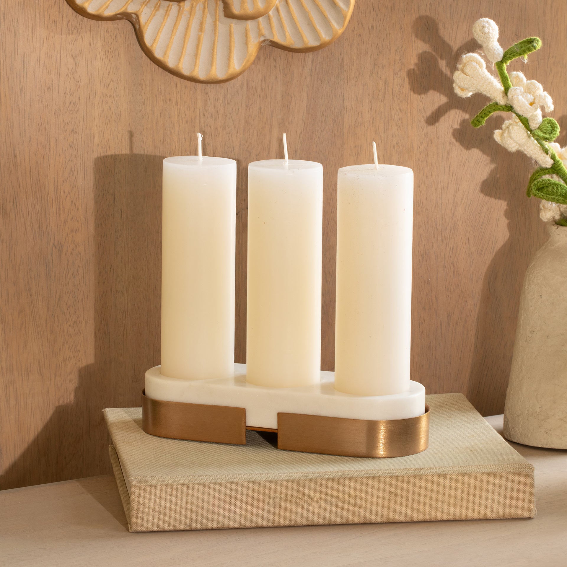 Pillar Holder