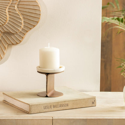 Pillar Holder