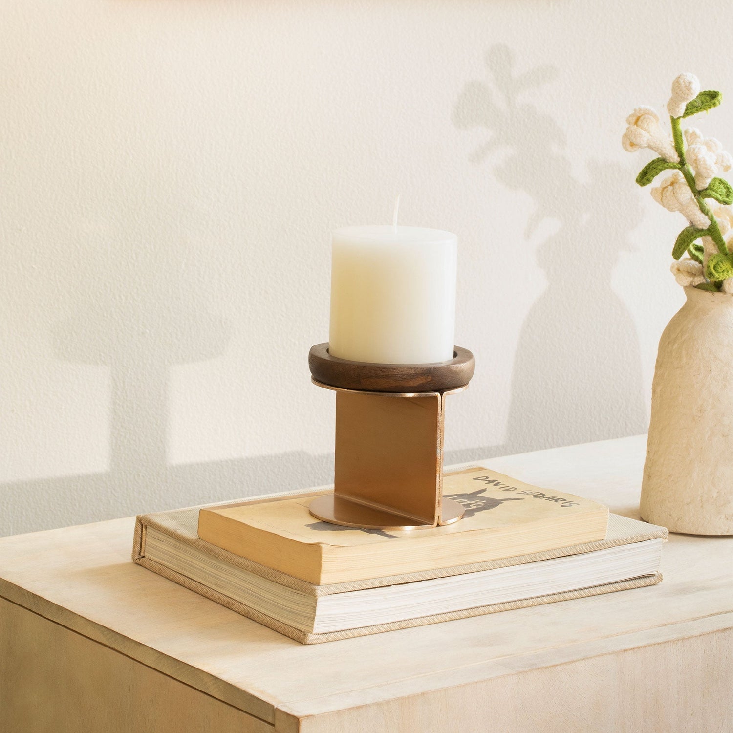 Pillar Holder