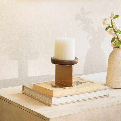 Pillar Holder
