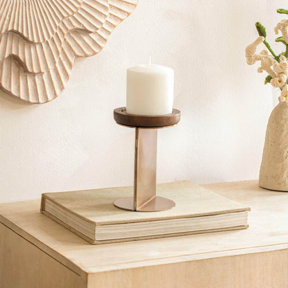 Pillar Holder