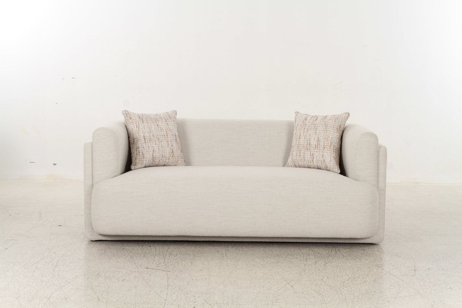 Vienna White Sofa set with Free Rug