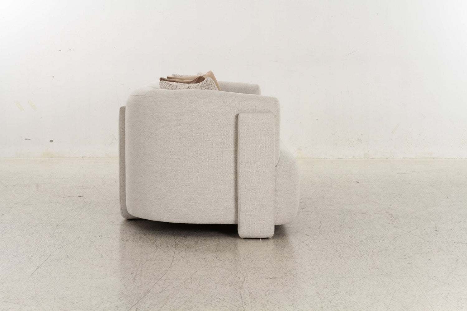 Vienna White Sofa set with Free Rug