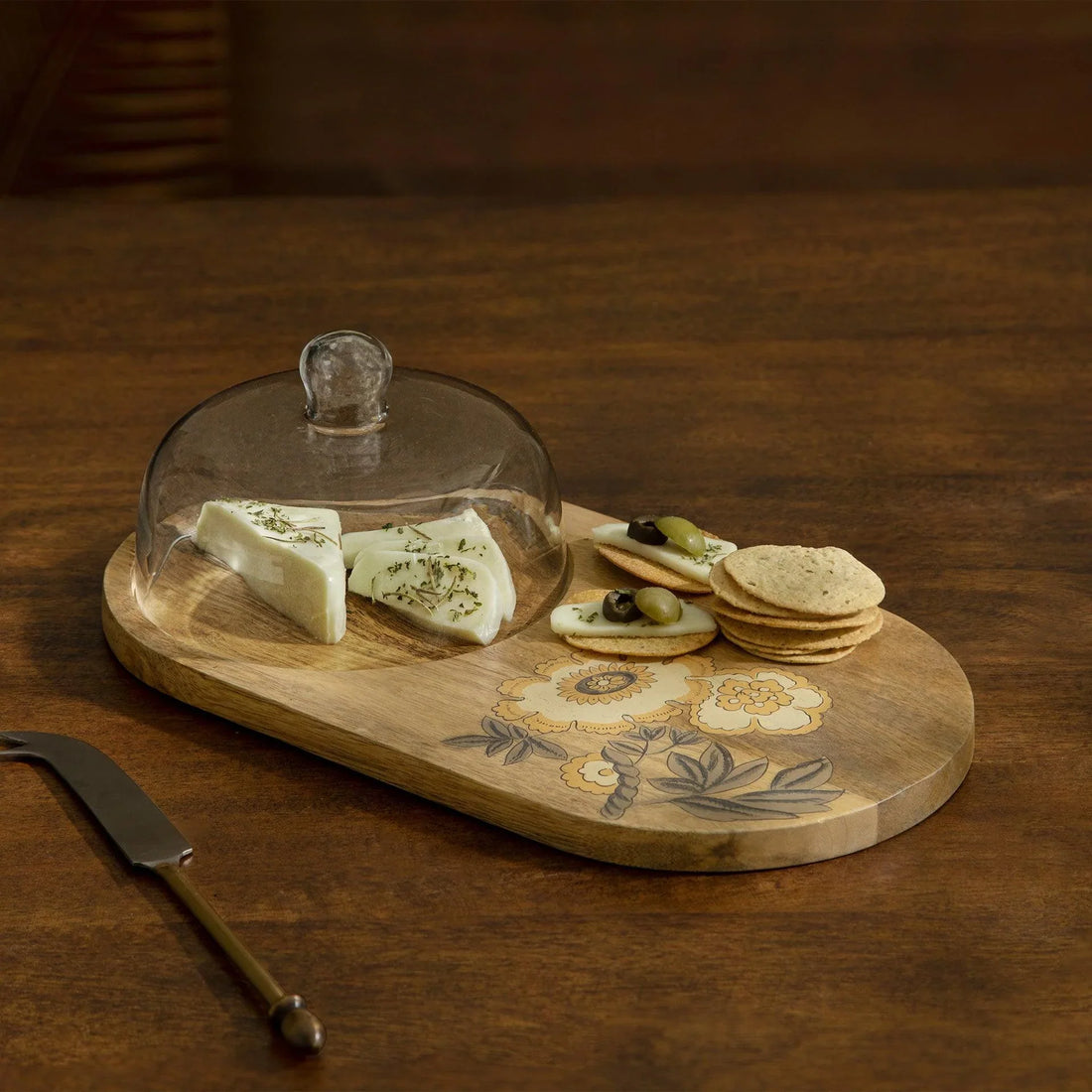 Fleur D’Or Platter with Glass Cloche
