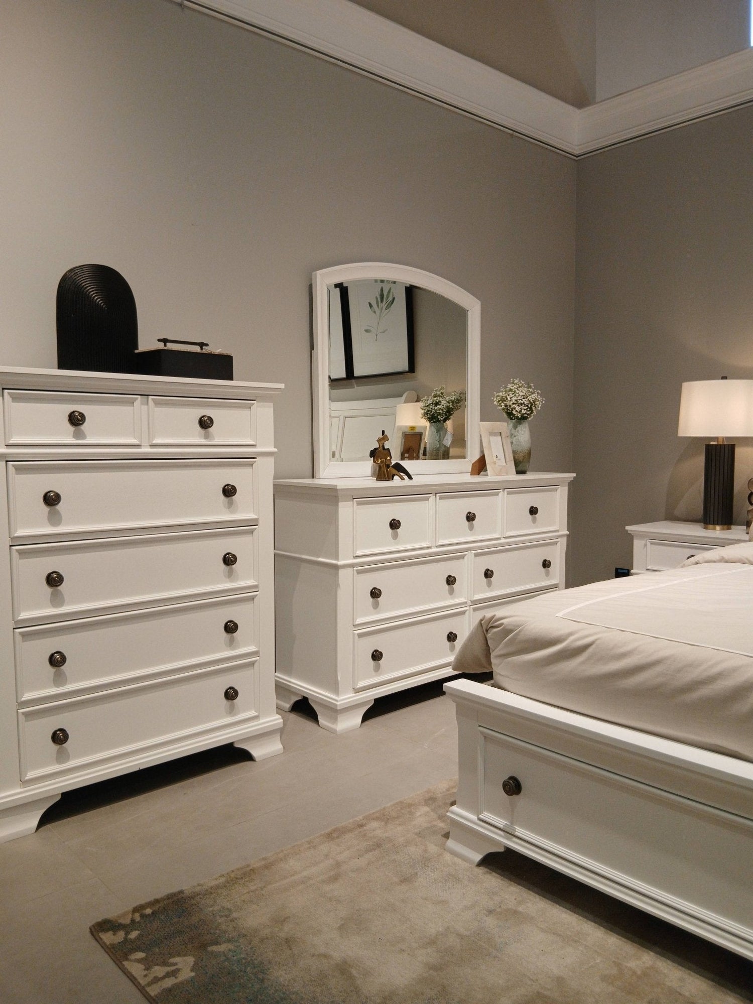 White Harmonious Haven Chest