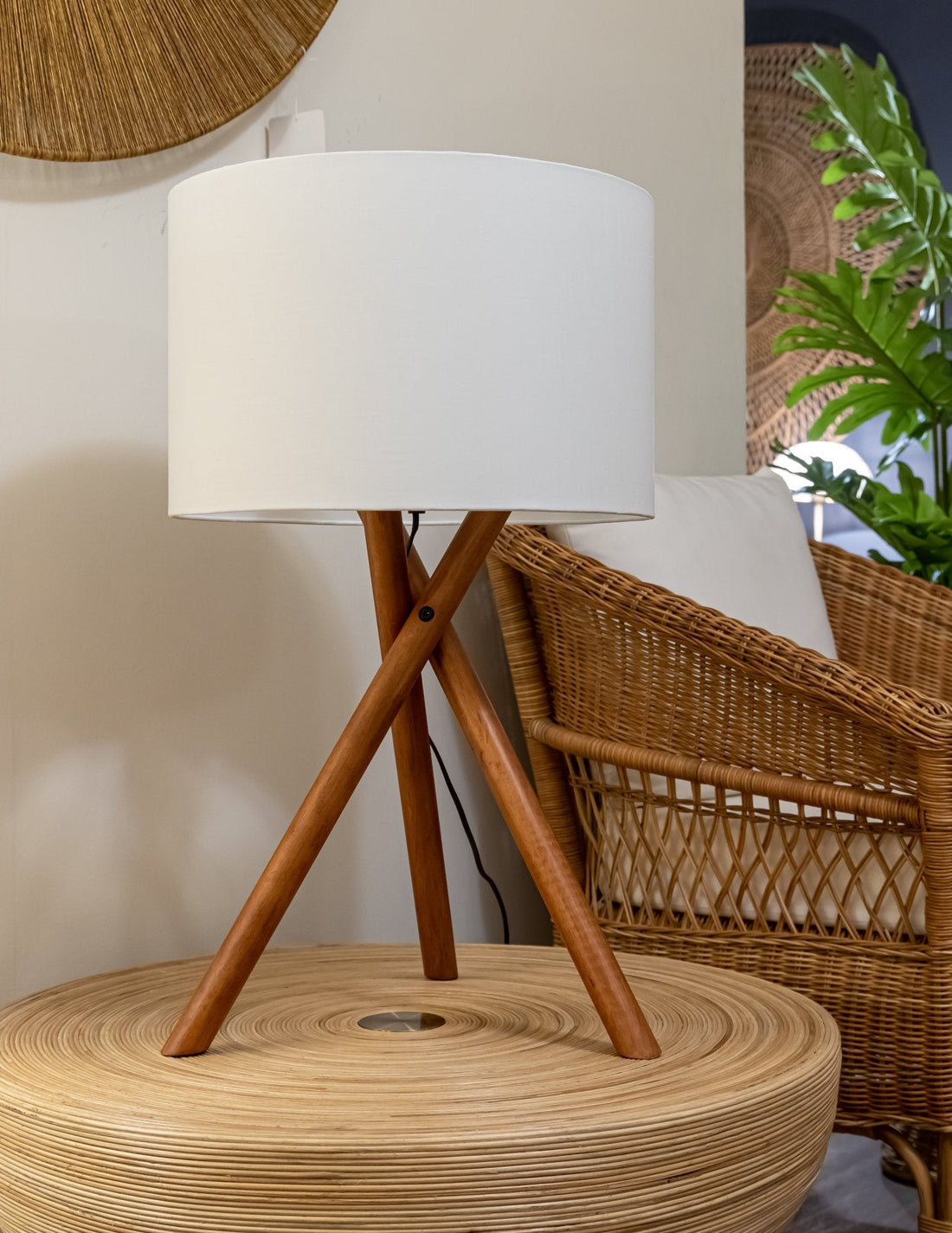WOODEN TRIPOD TABLE LAMPS