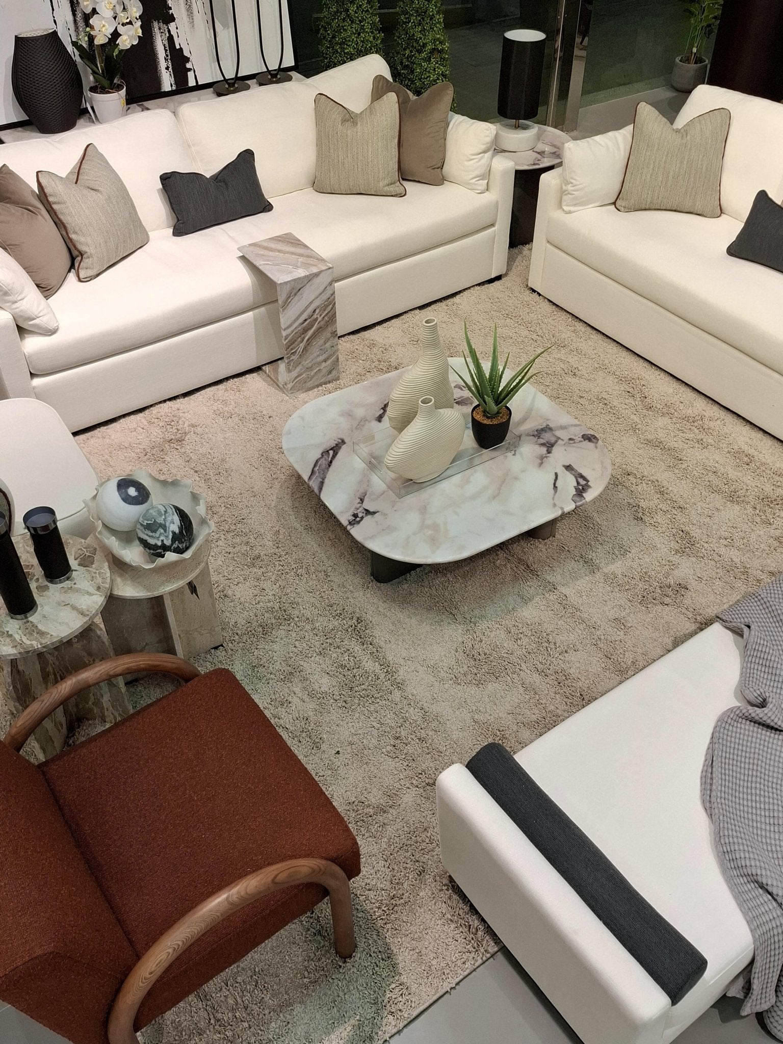 Yashki Living room Set